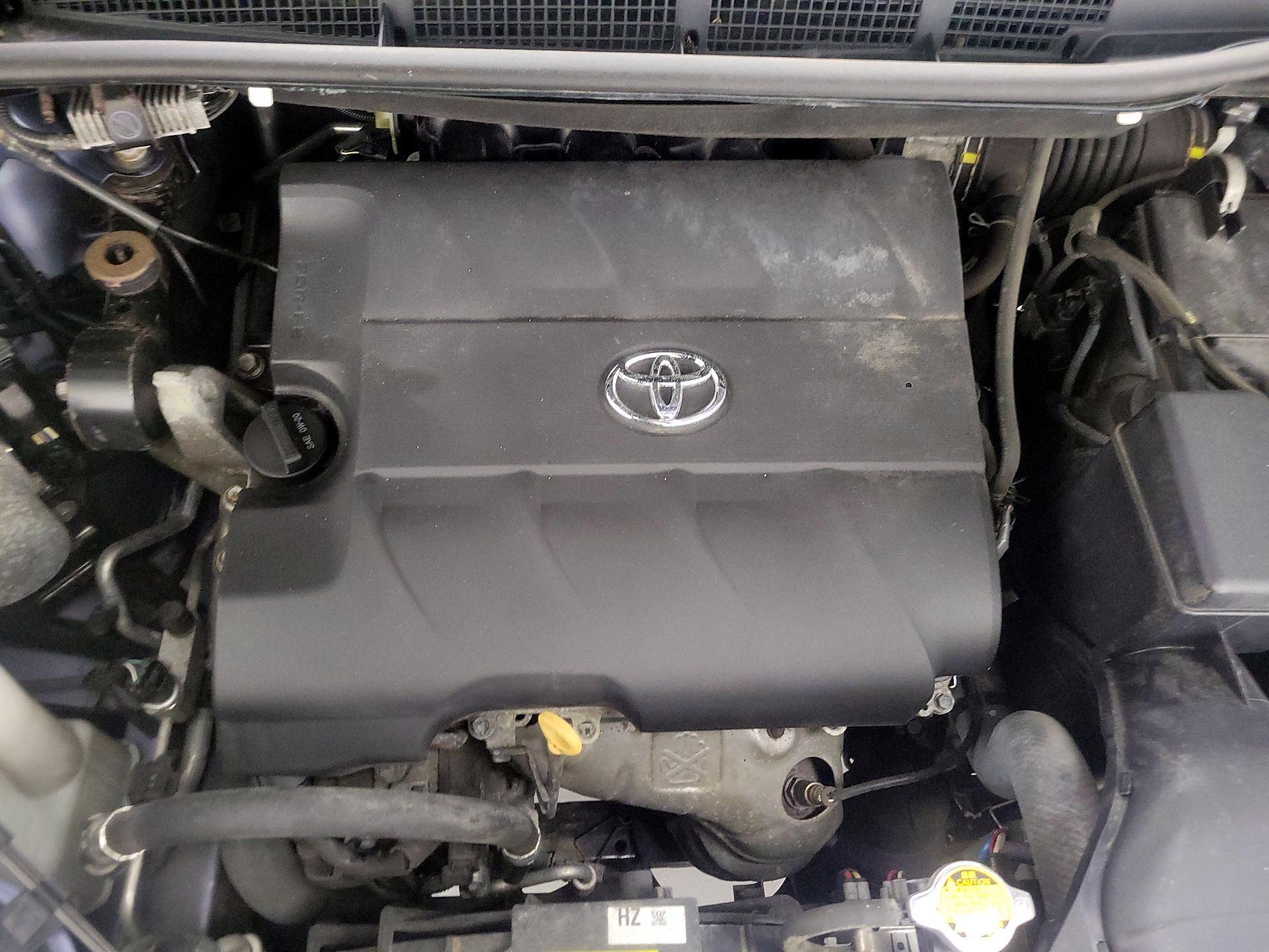 Thumbnail: 2016 Toyota Sienna - 19