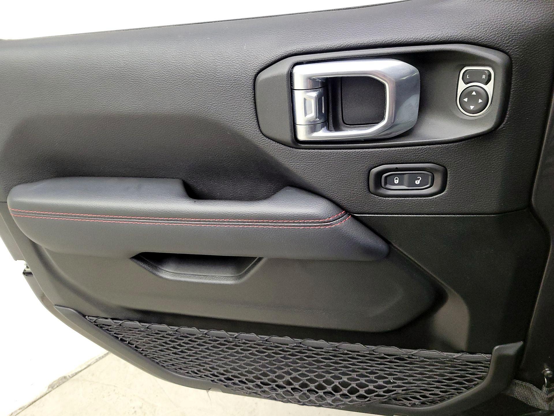 Thumbnail: 2022 Jeep Wrangler - 12