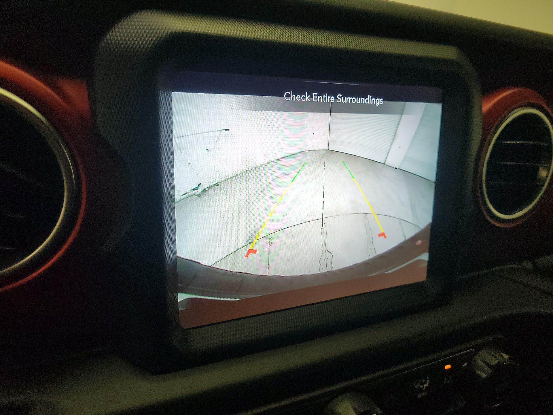 Thumbnail: 2022 Jeep Wrangler - 15