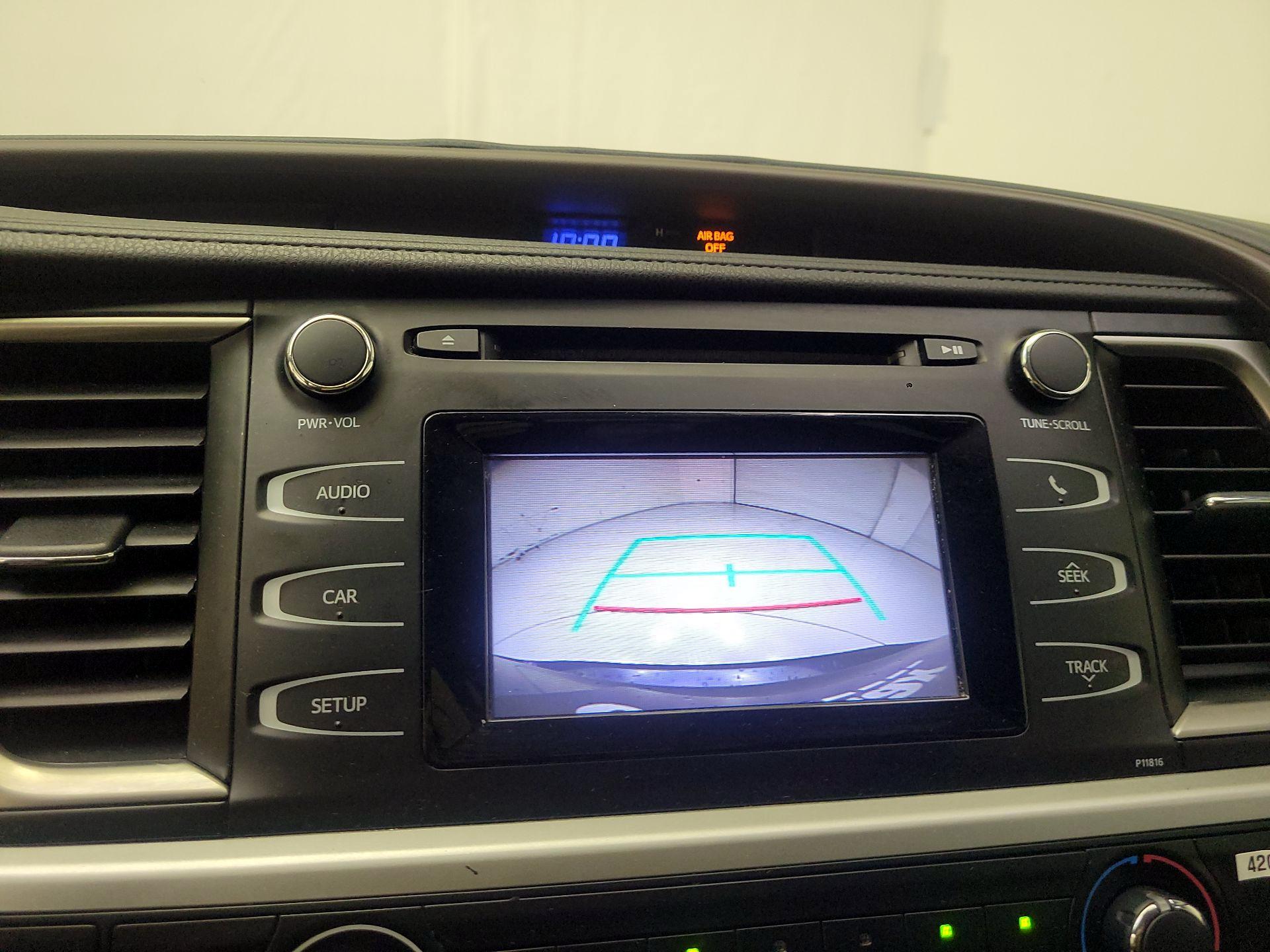 Thumbnail: 2019 Toyota Highlander - 14