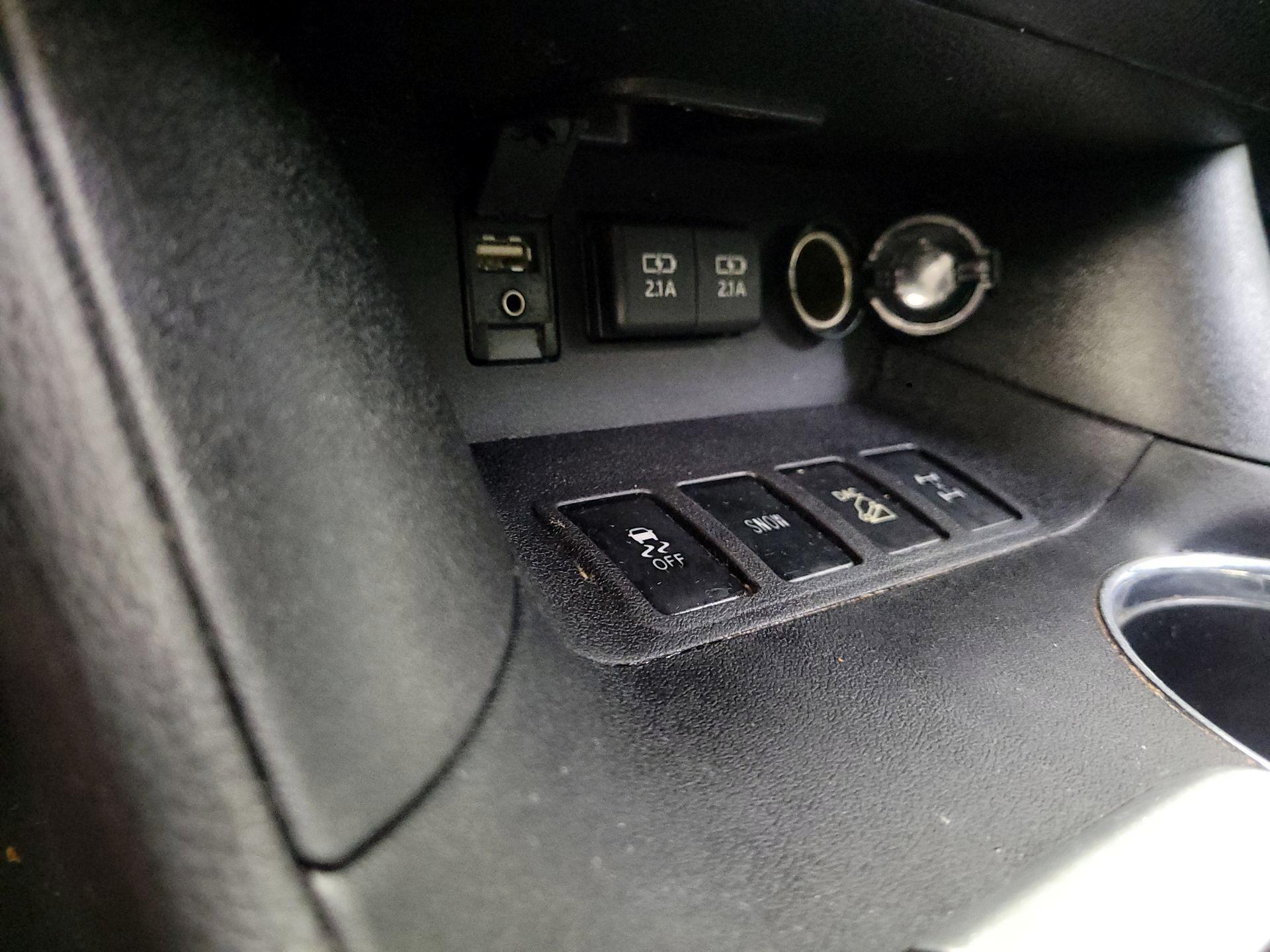 Thumbnail: 2019 Toyota Highlander - 18