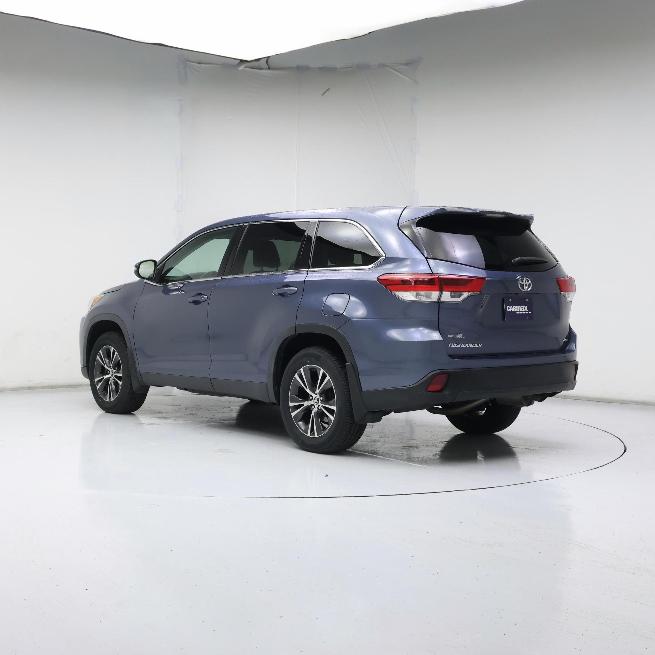 Thumbnail: 2019 Toyota Highlander - 2