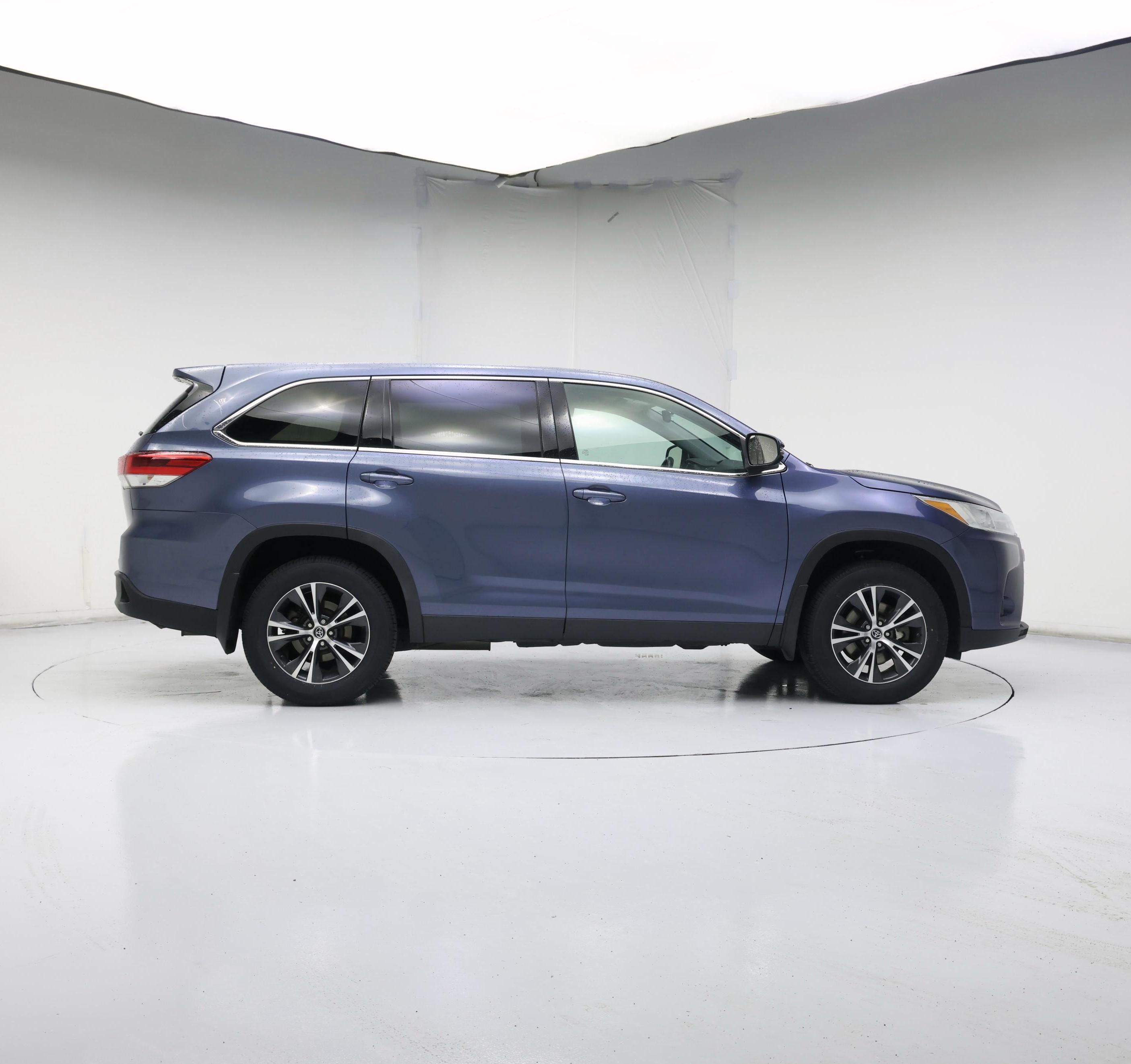 Thumbnail: 2019 Toyota Highlander - 7