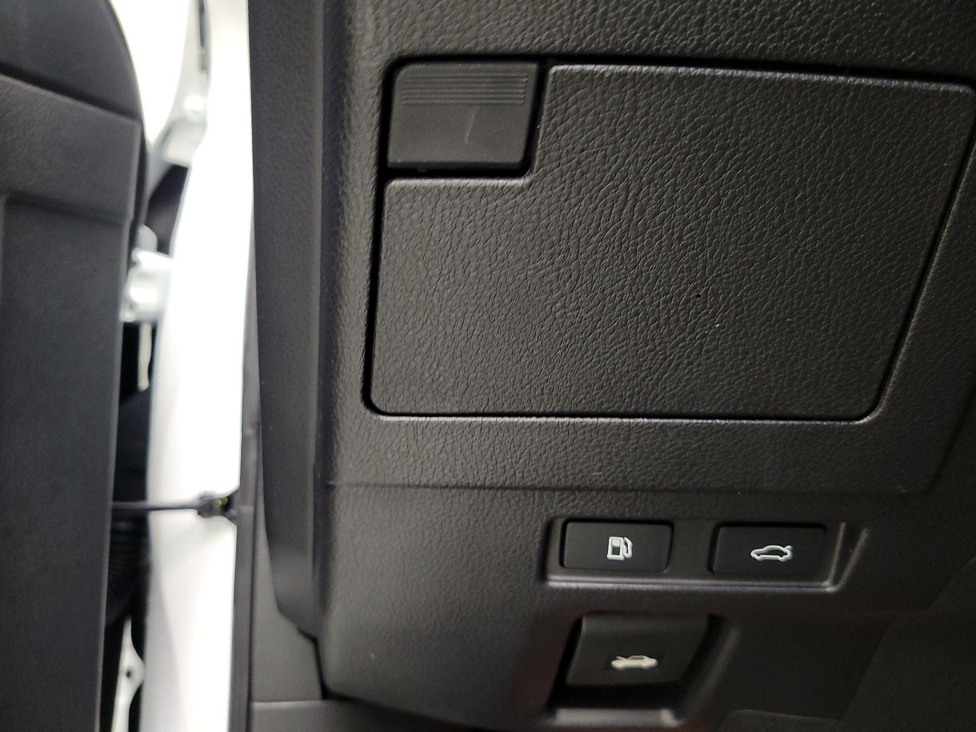 Thumbnail: 2023 Lexus ES - 13