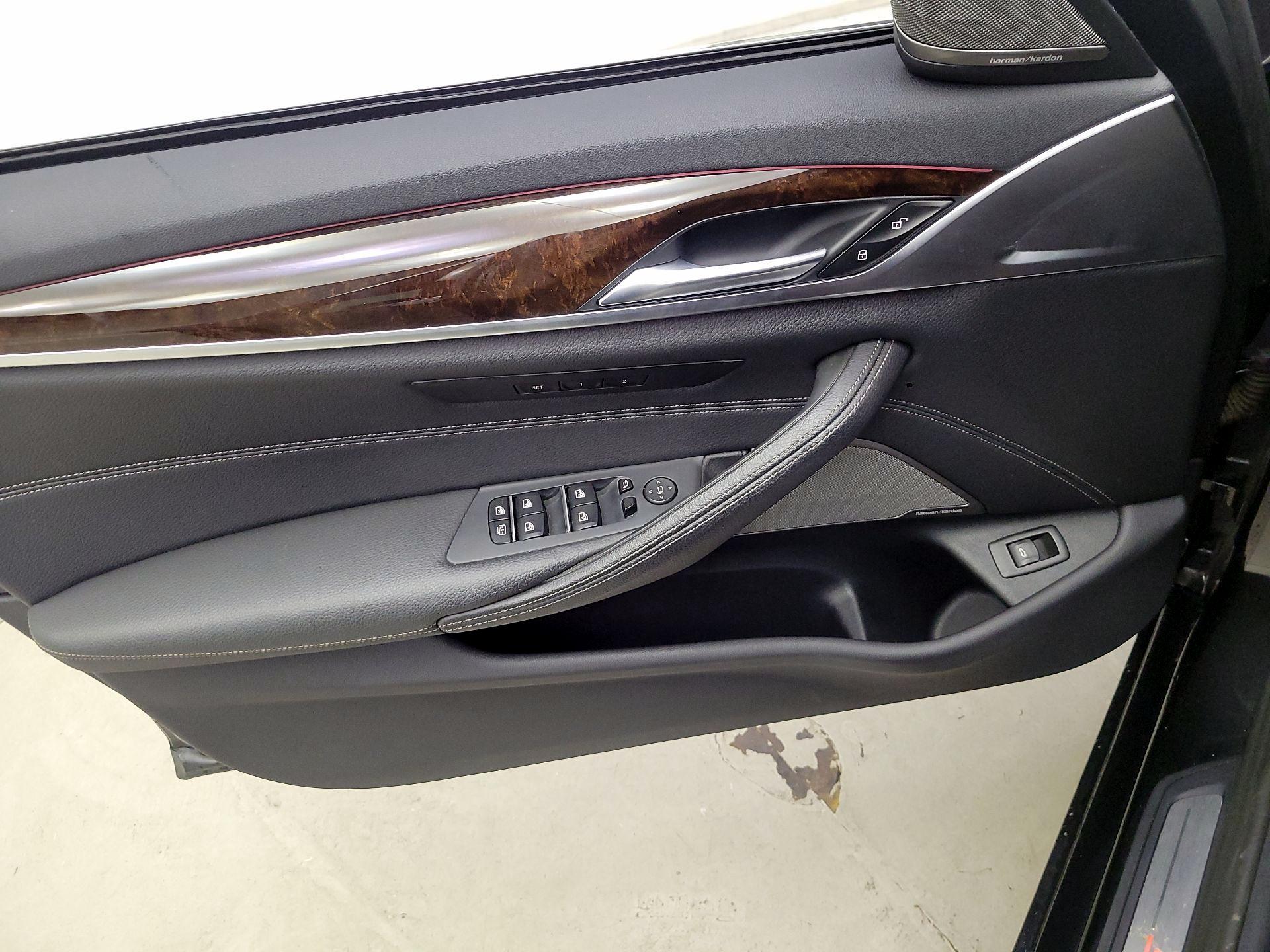 Thumbnail: 2020 BMW 5 Series - 12