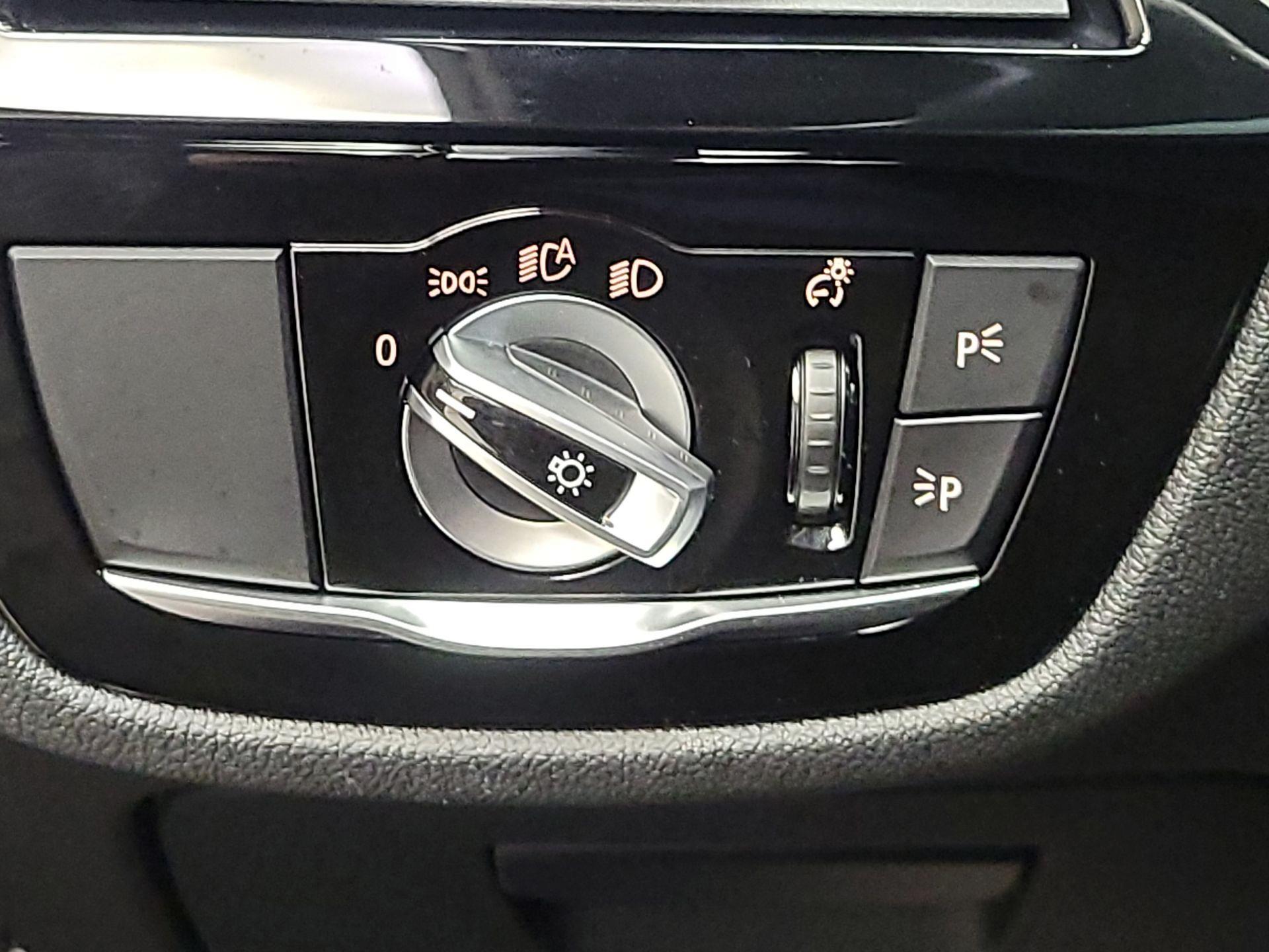 Thumbnail: 2020 BMW 5 Series - 13