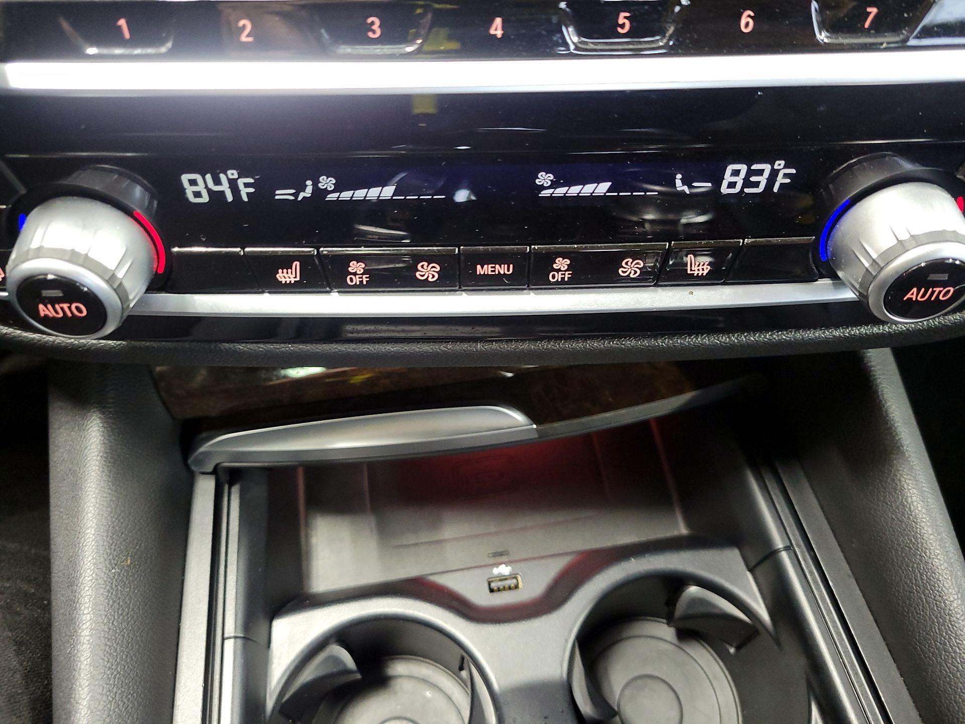 Thumbnail: 2020 BMW 5 Series - 17