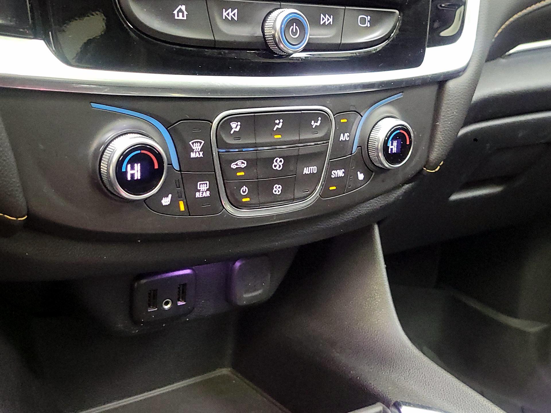 Thumbnail: 2019 Chevrolet Traverse - 17