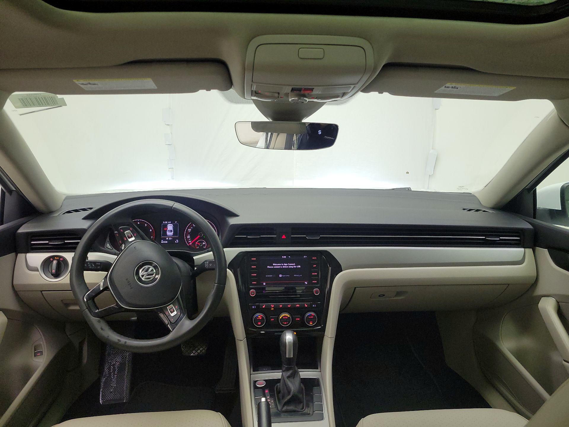 Thumbnail: 2022 Volkswagen Passat - 9