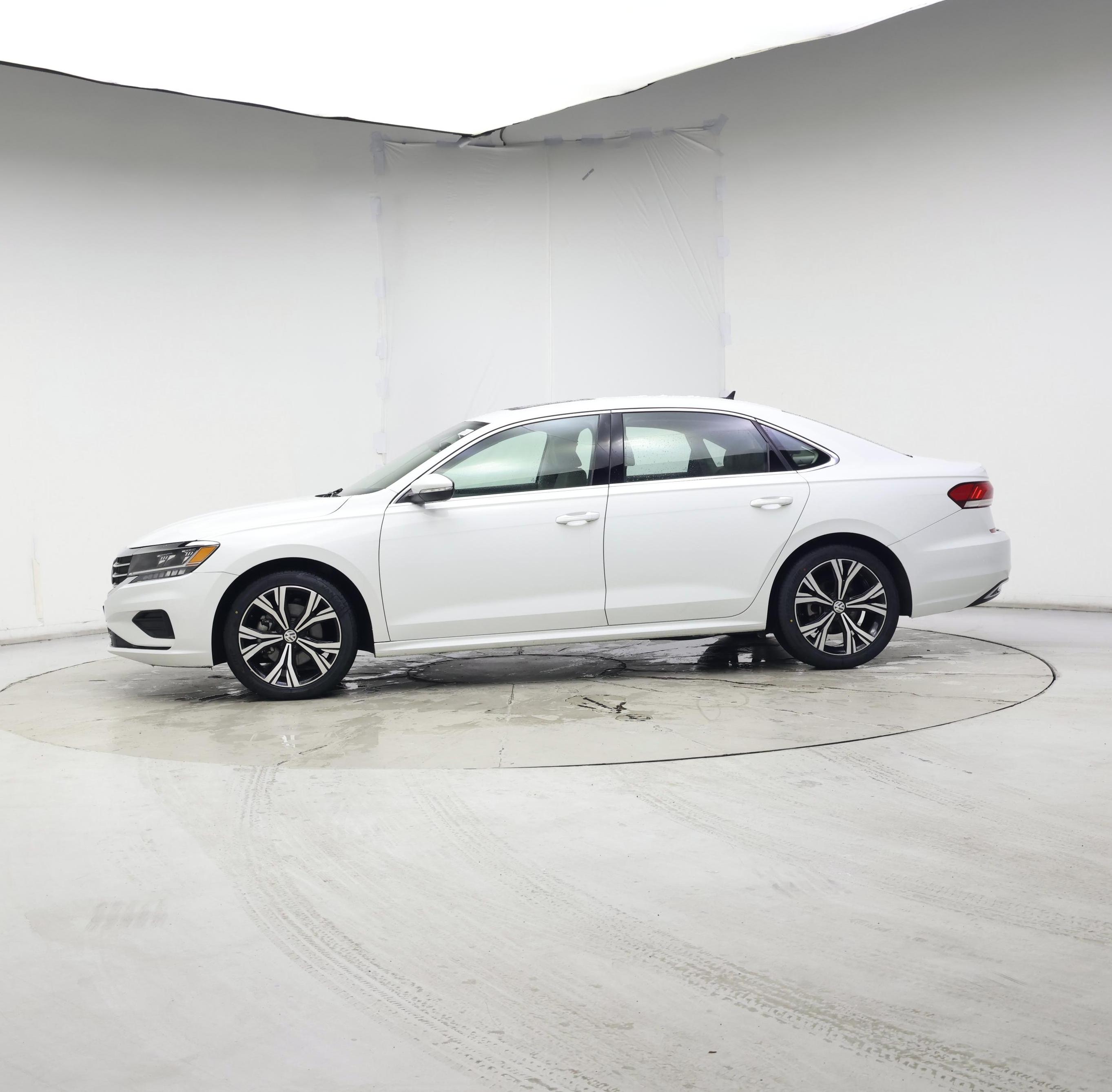 Thumbnail: 2022 Volkswagen Passat - 3