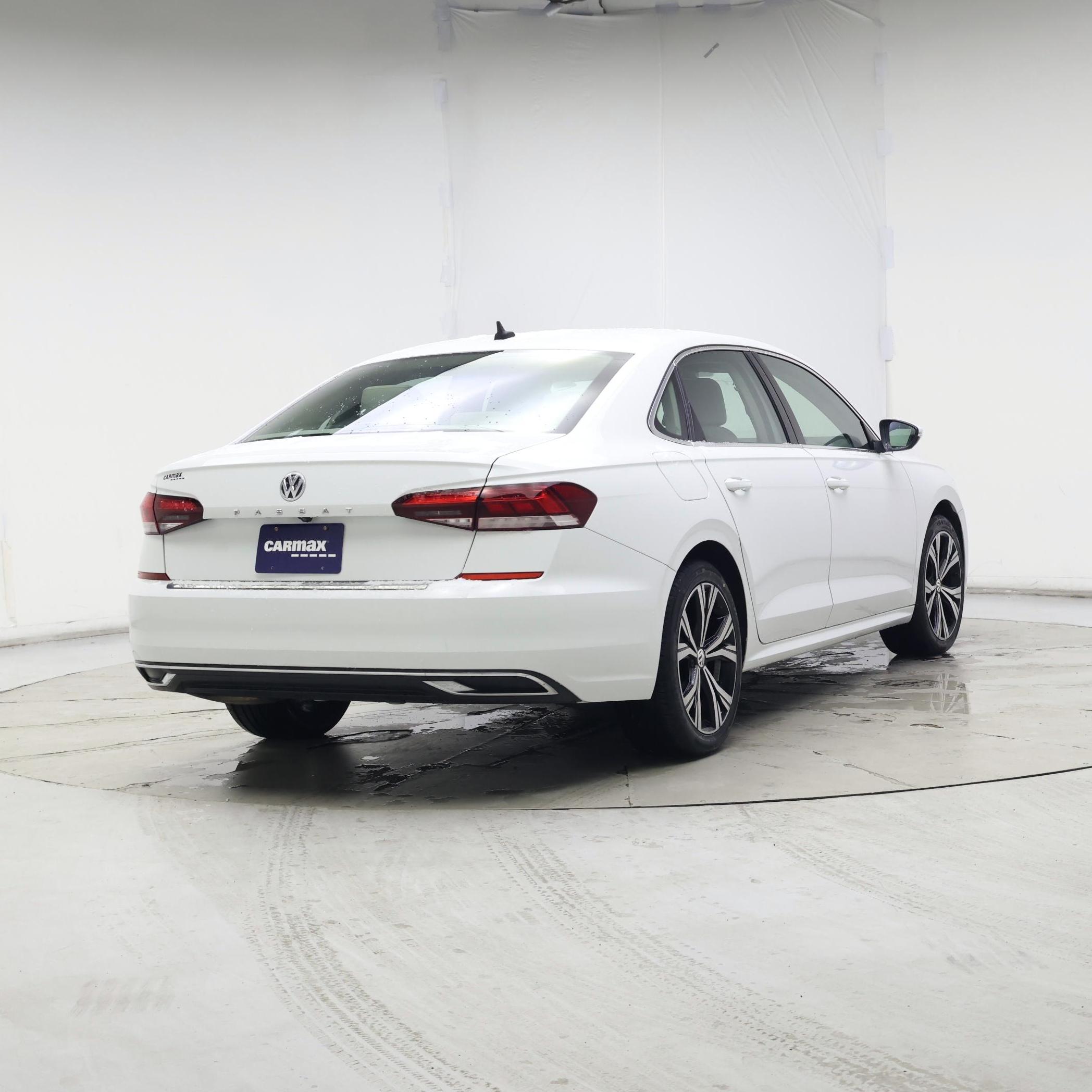 Thumbnail: 2022 Volkswagen Passat - 8