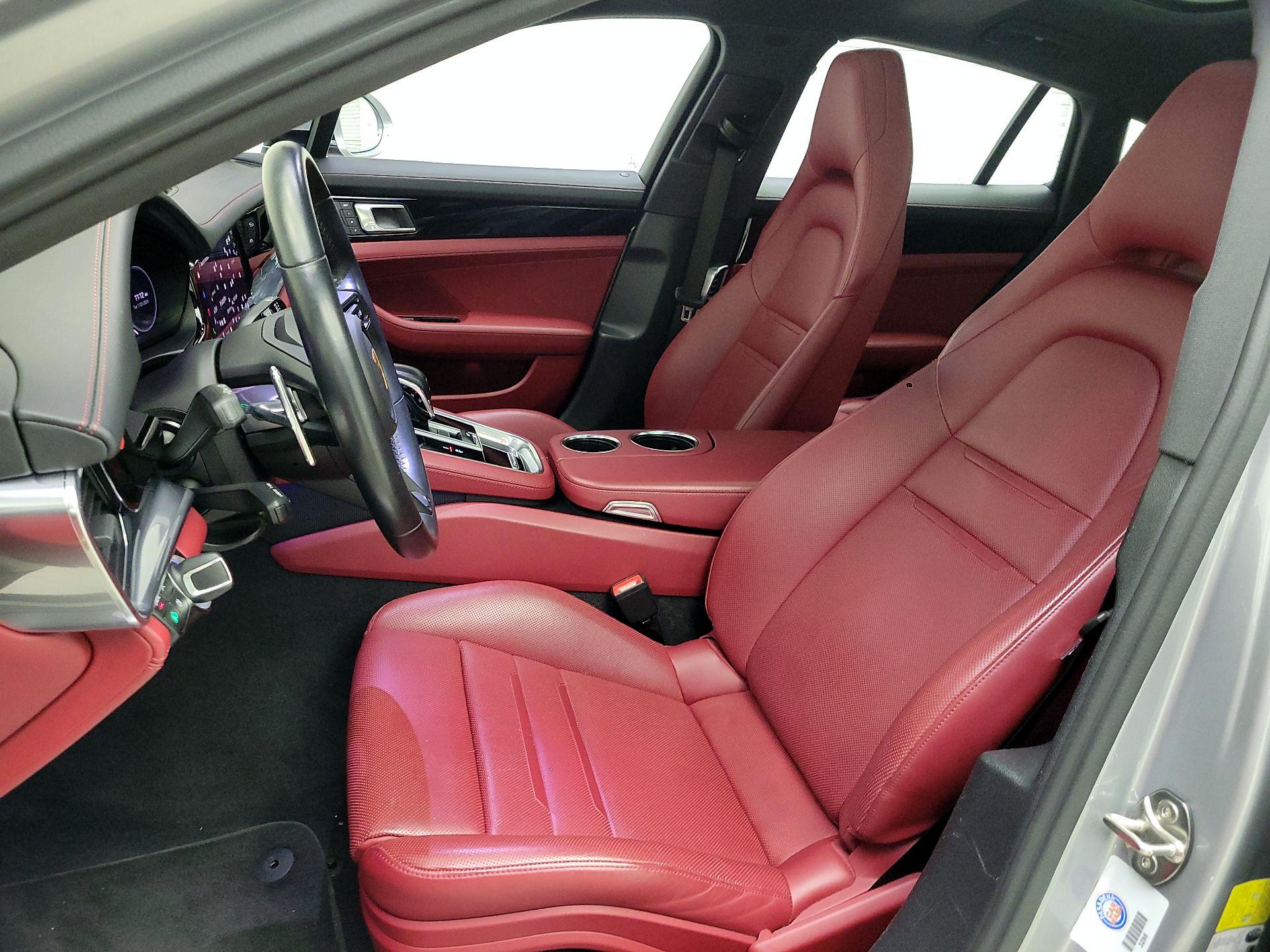 Thumbnail: 2023 Porsche Panamera - 11