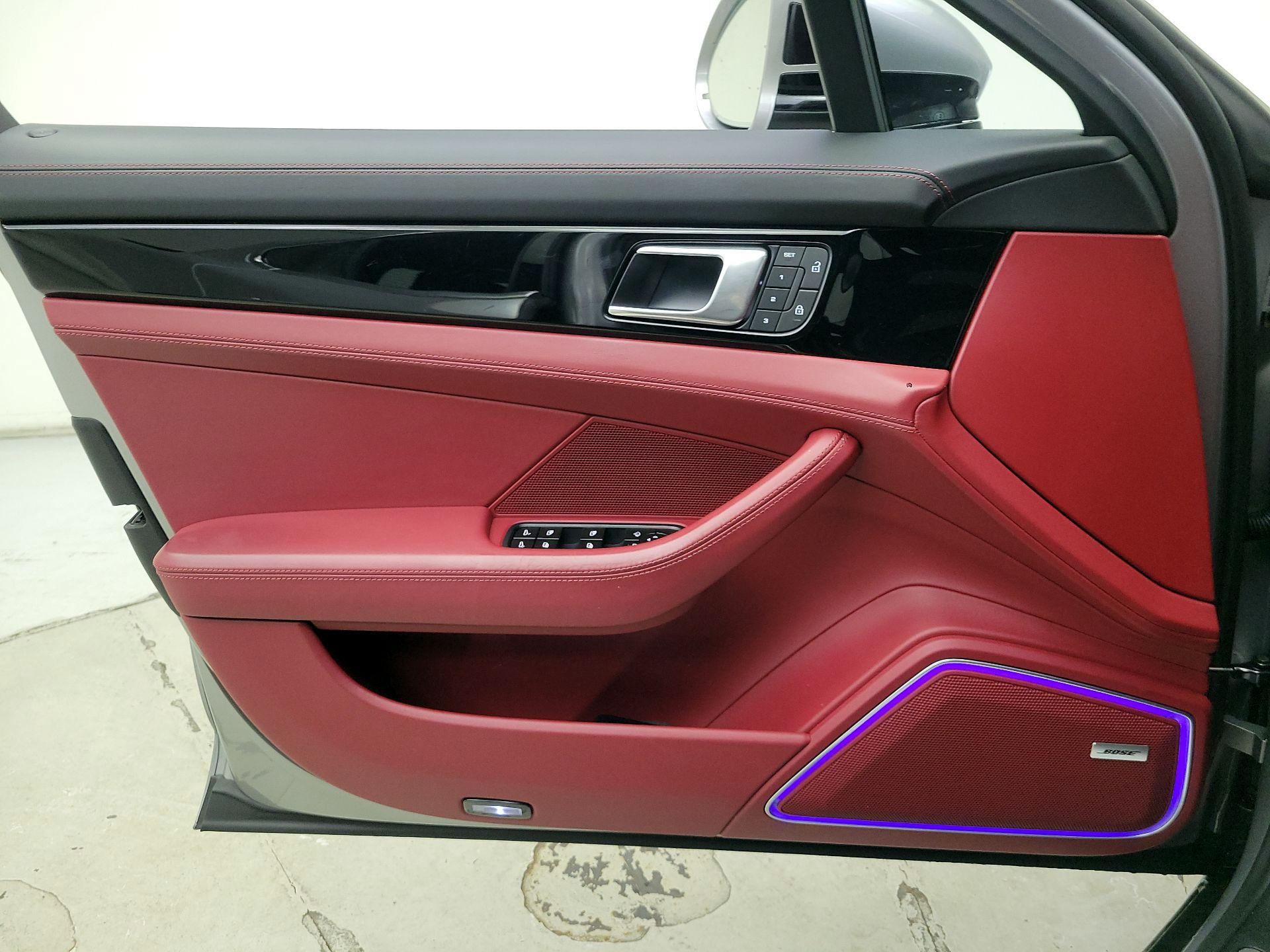 Thumbnail: 2023 Porsche Panamera - 12