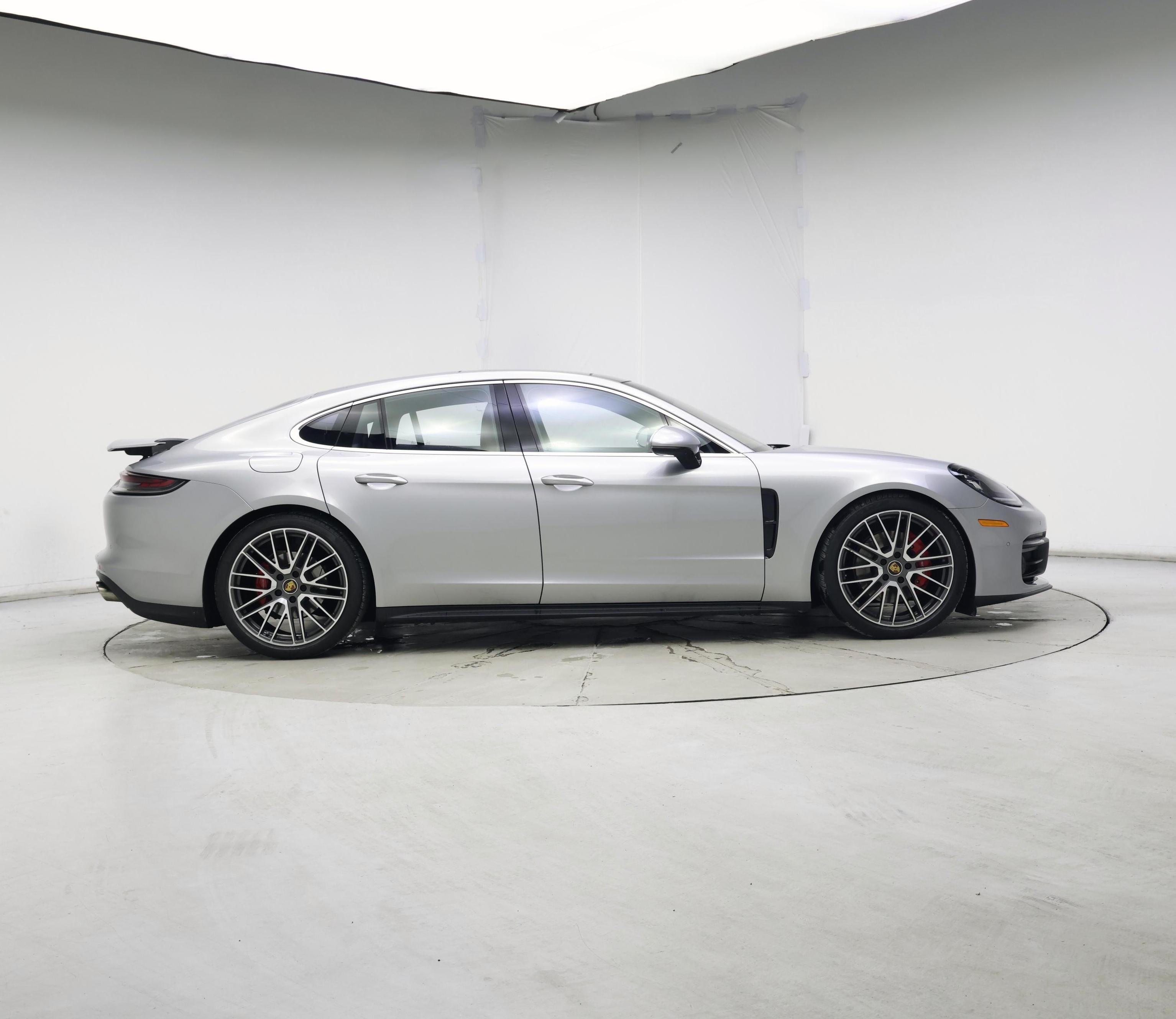 Thumbnail: 2023 Porsche Panamera - 7