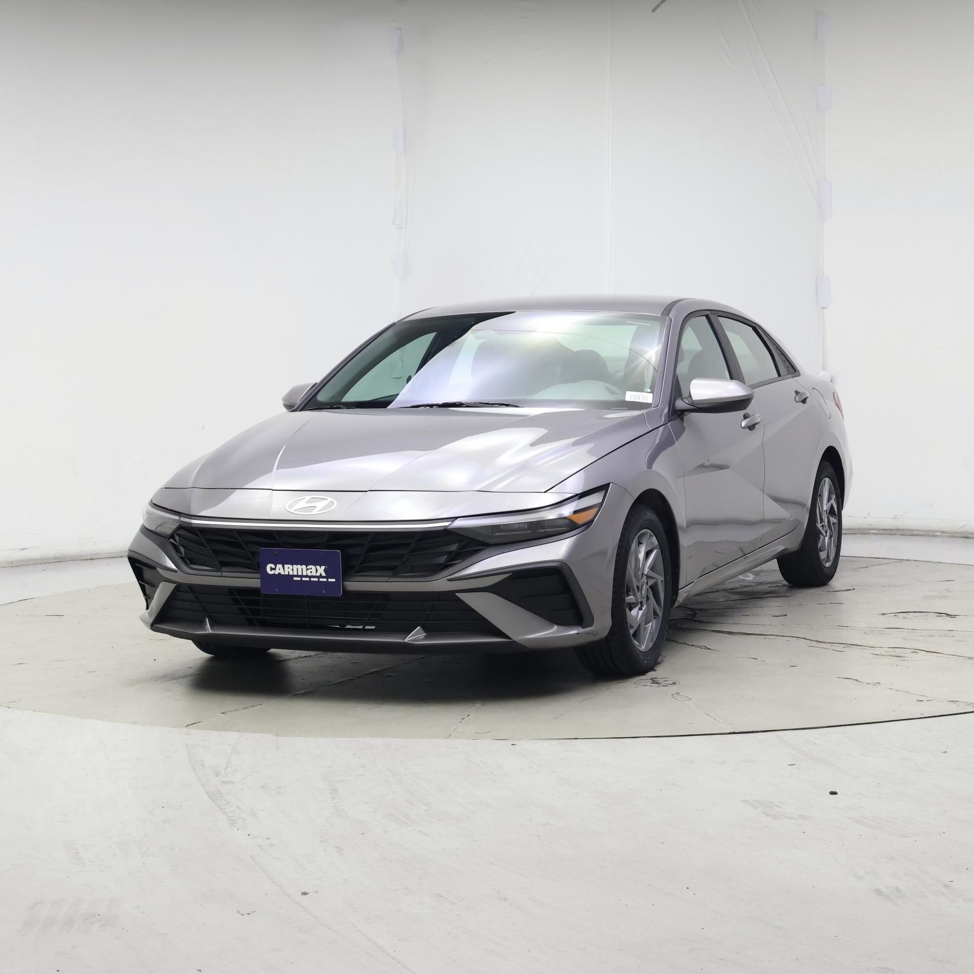 Thumbnail: 2024 Hyundai Elantra - 4