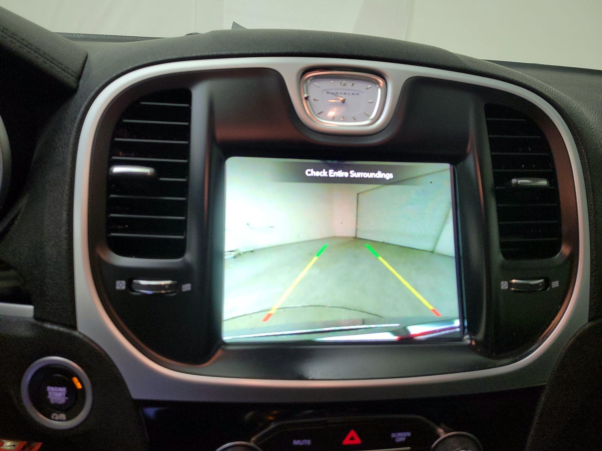 Thumbnail: 2023 Chrysler 300 - 14