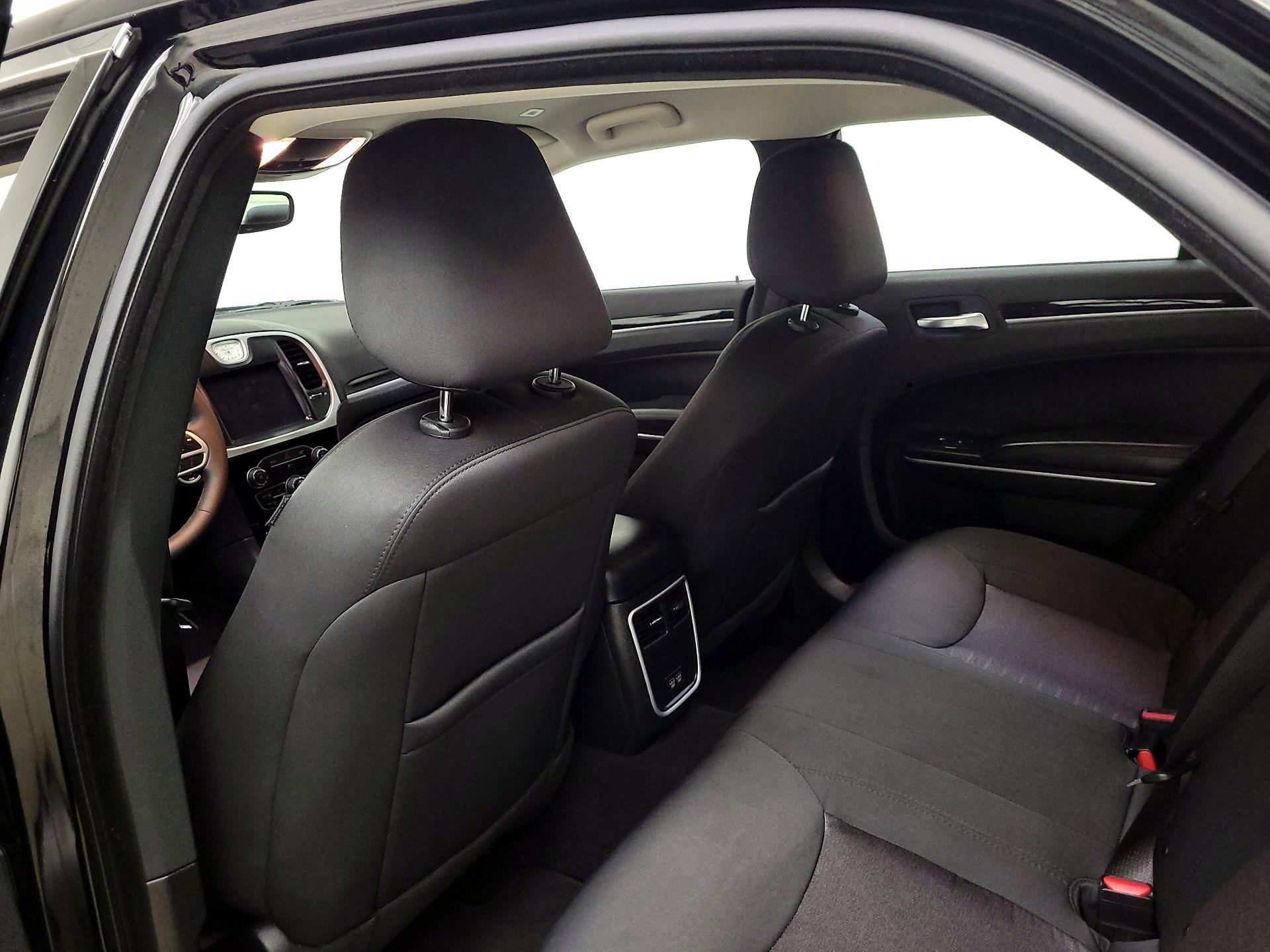 Thumbnail: 2023 Chrysler 300 - 19