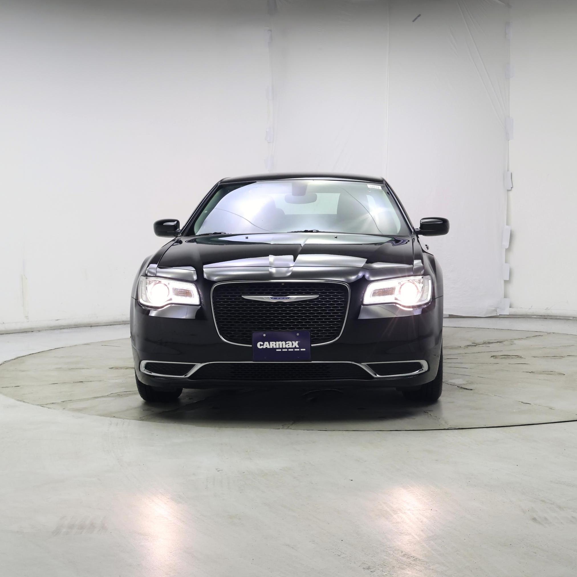 Thumbnail: 2023 Chrysler 300 - 5