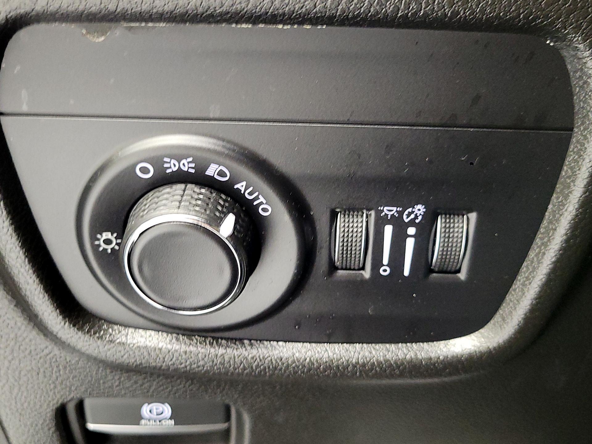 Thumbnail: 2023 Jeep Grand Cherokee - 13