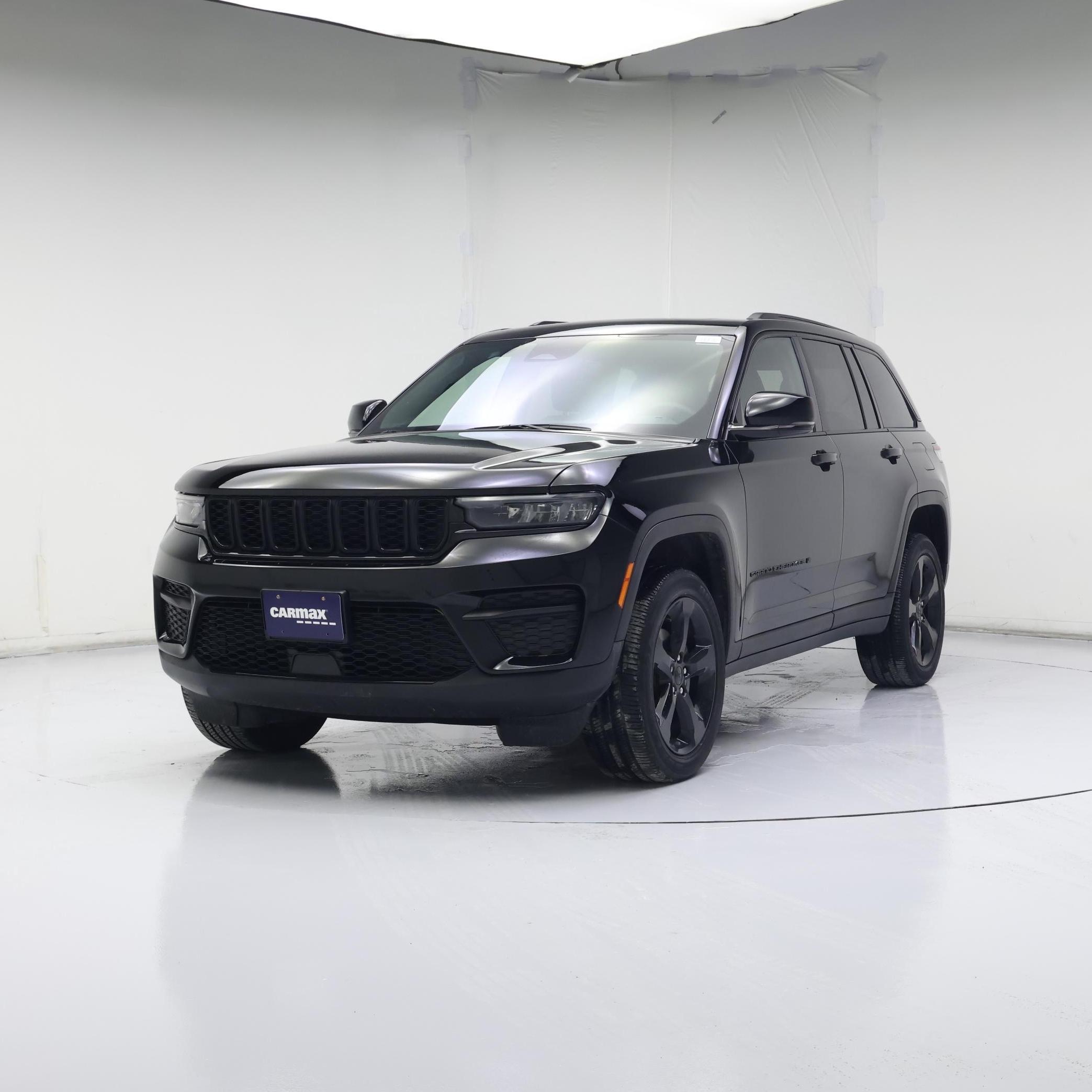 Thumbnail: 2023 Jeep Grand Cherokee - 4