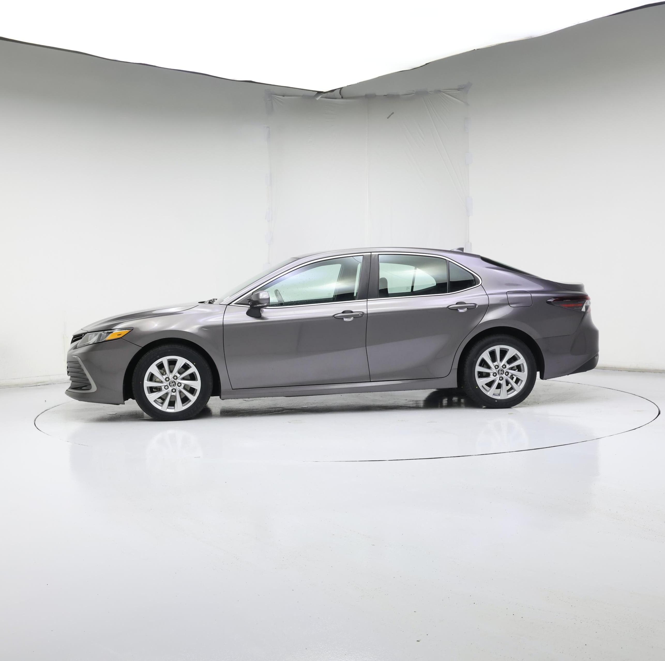 Thumbnail: 2023 Toyota Camry - 3