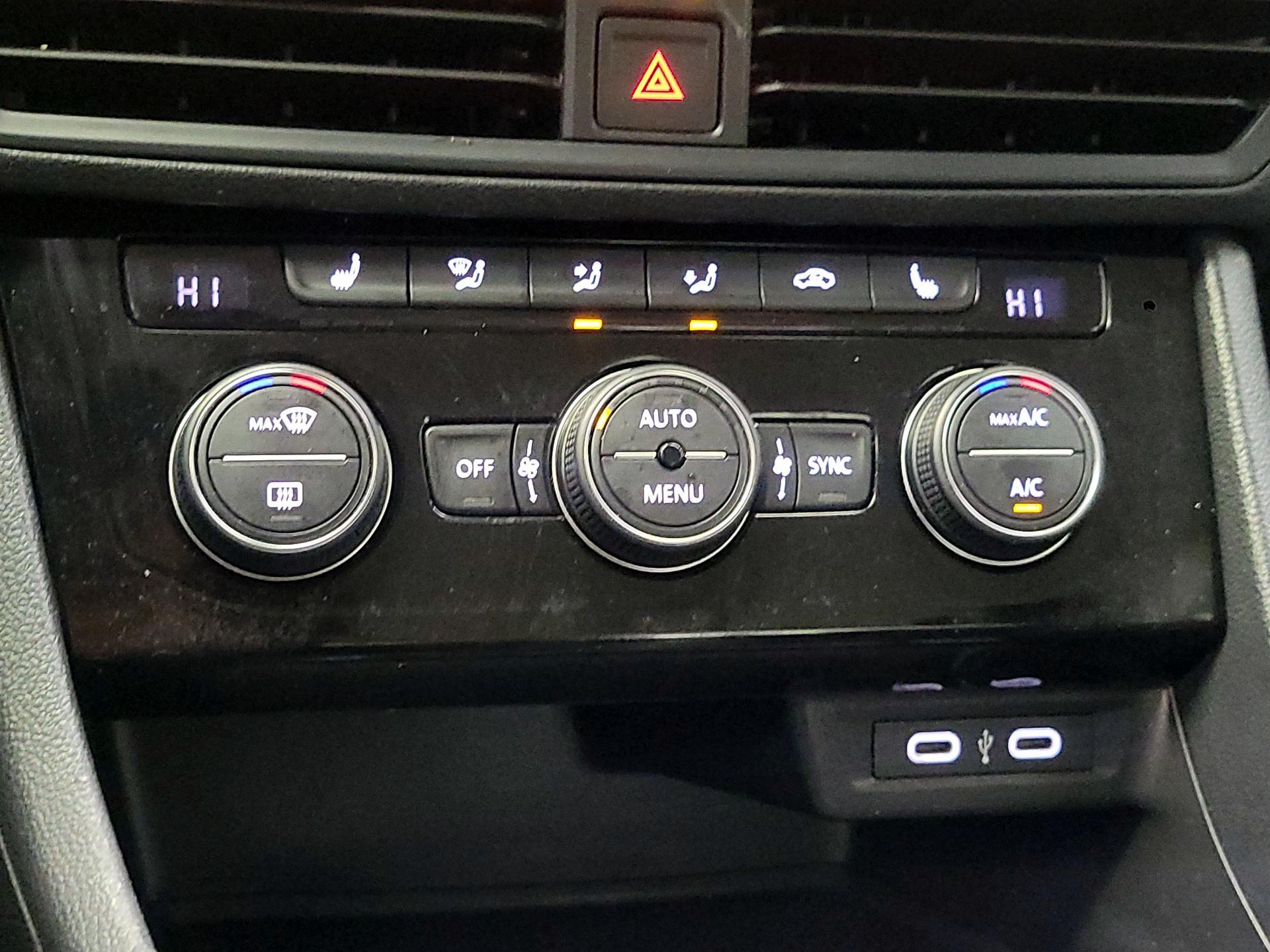 Thumbnail: 2024 Volkswagen Jetta - 14