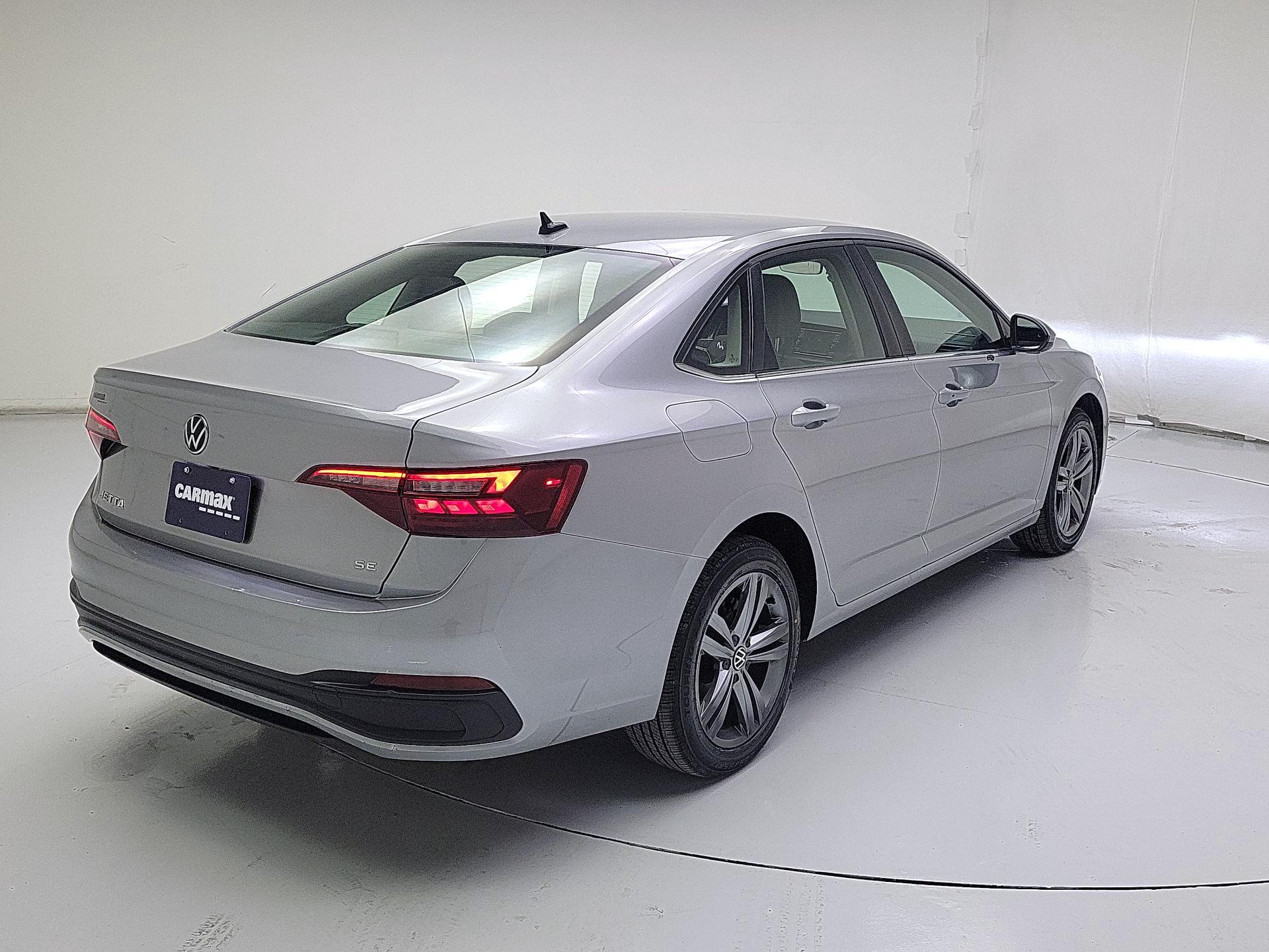 Thumbnail: 2024 Volkswagen Jetta - 5