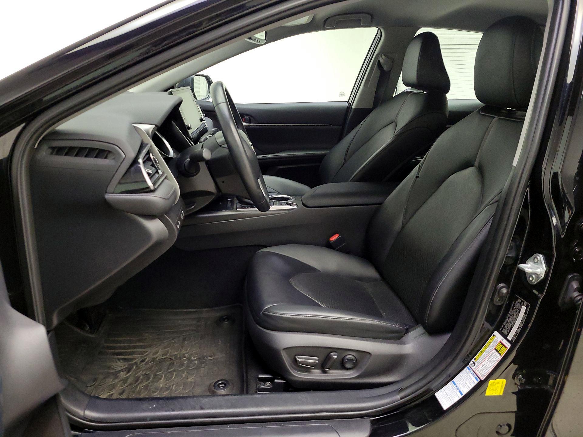 Thumbnail: 2022 Toyota Camry - 11