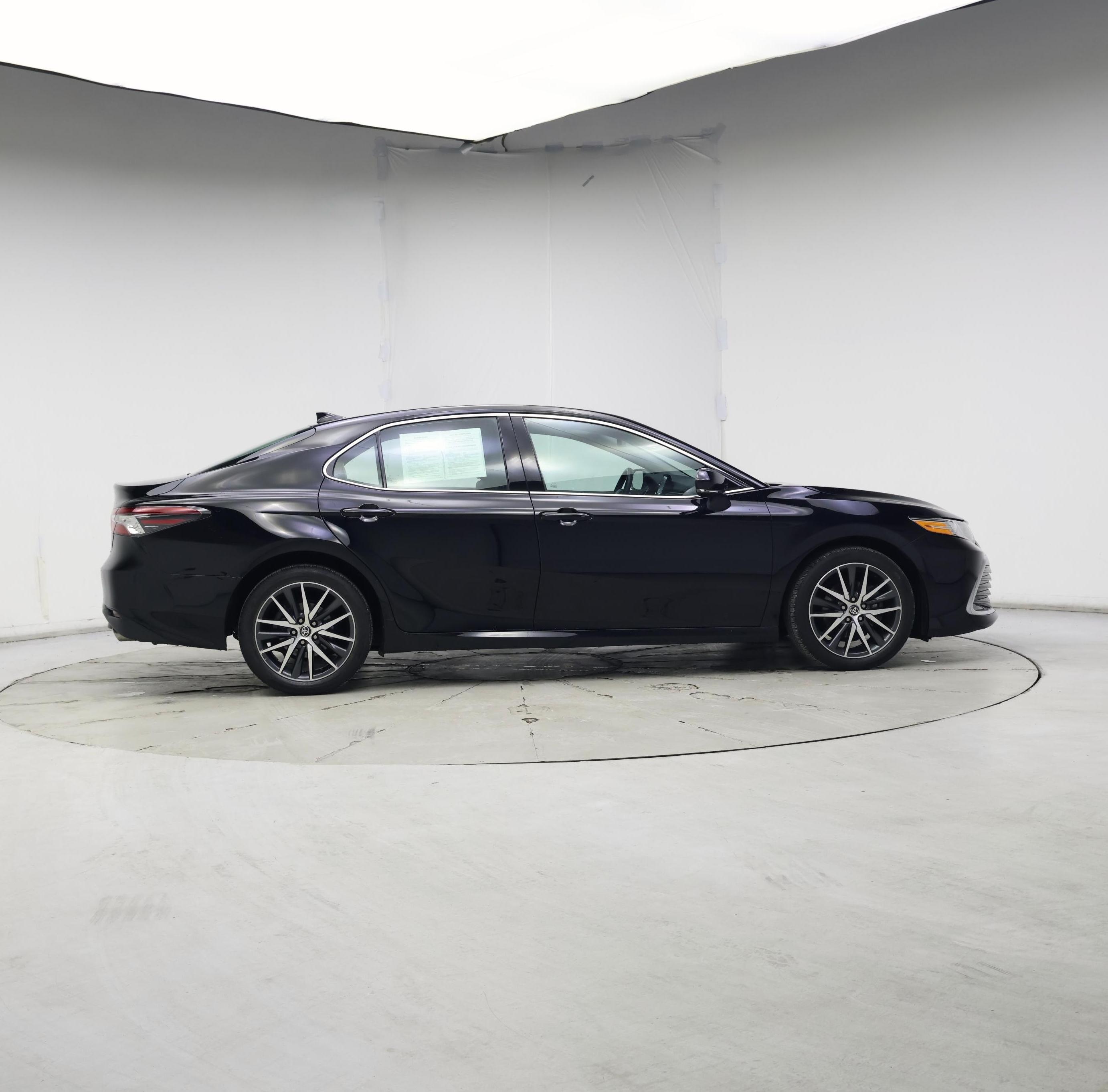 Thumbnail: 2022 Toyota Camry - 7