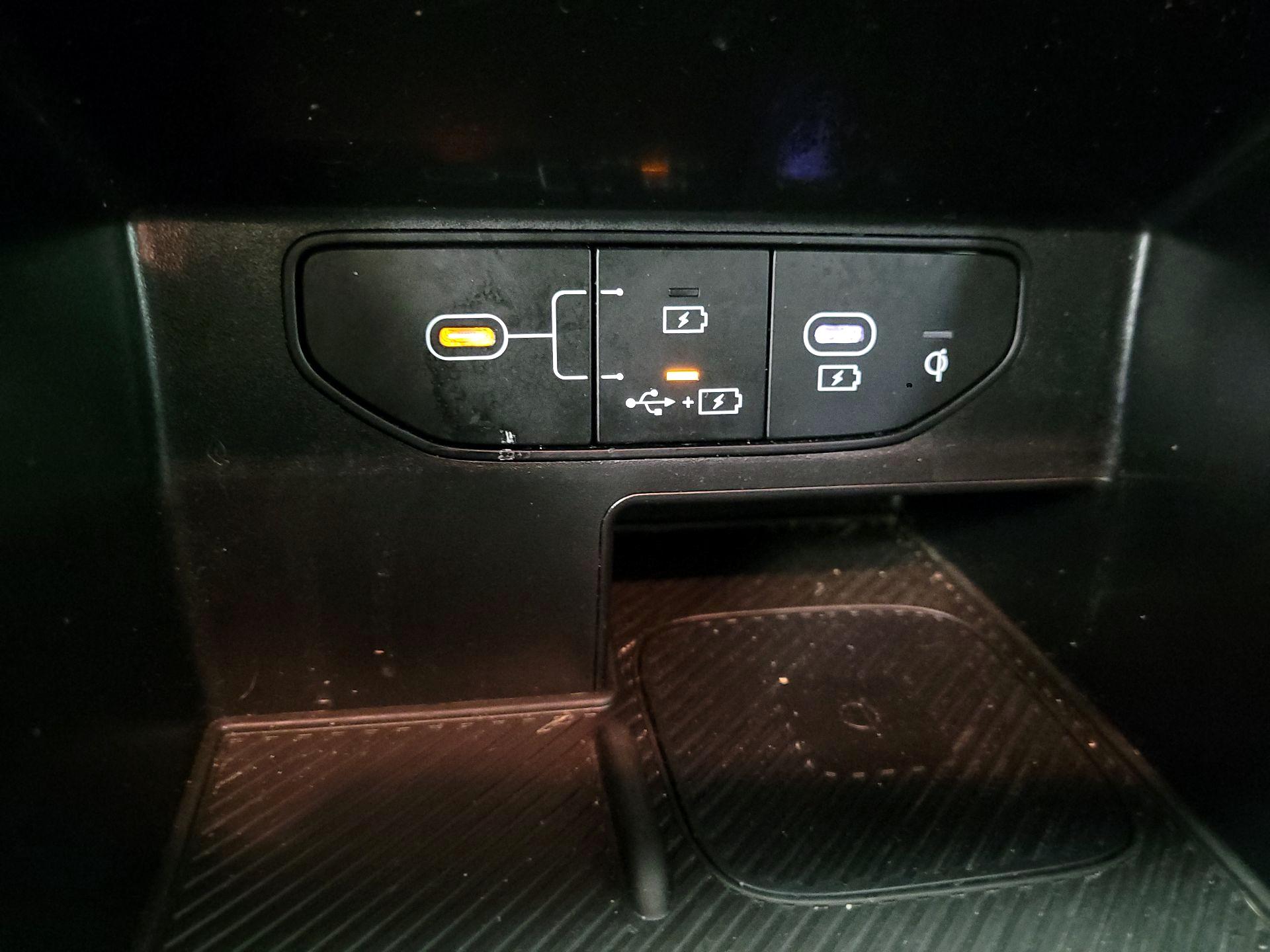 Thumbnail: 2024 Kia Sorento - 17