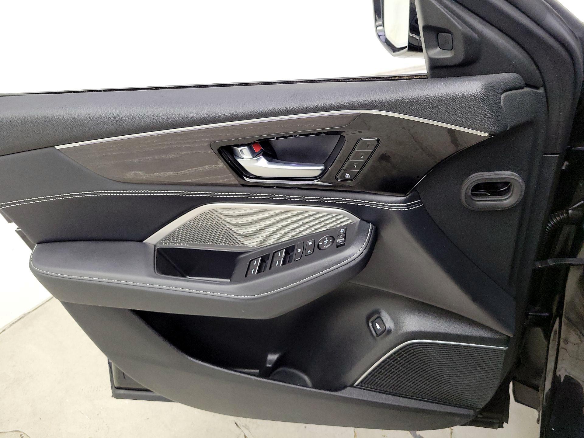 Thumbnail: 2023 Acura MDX - 12