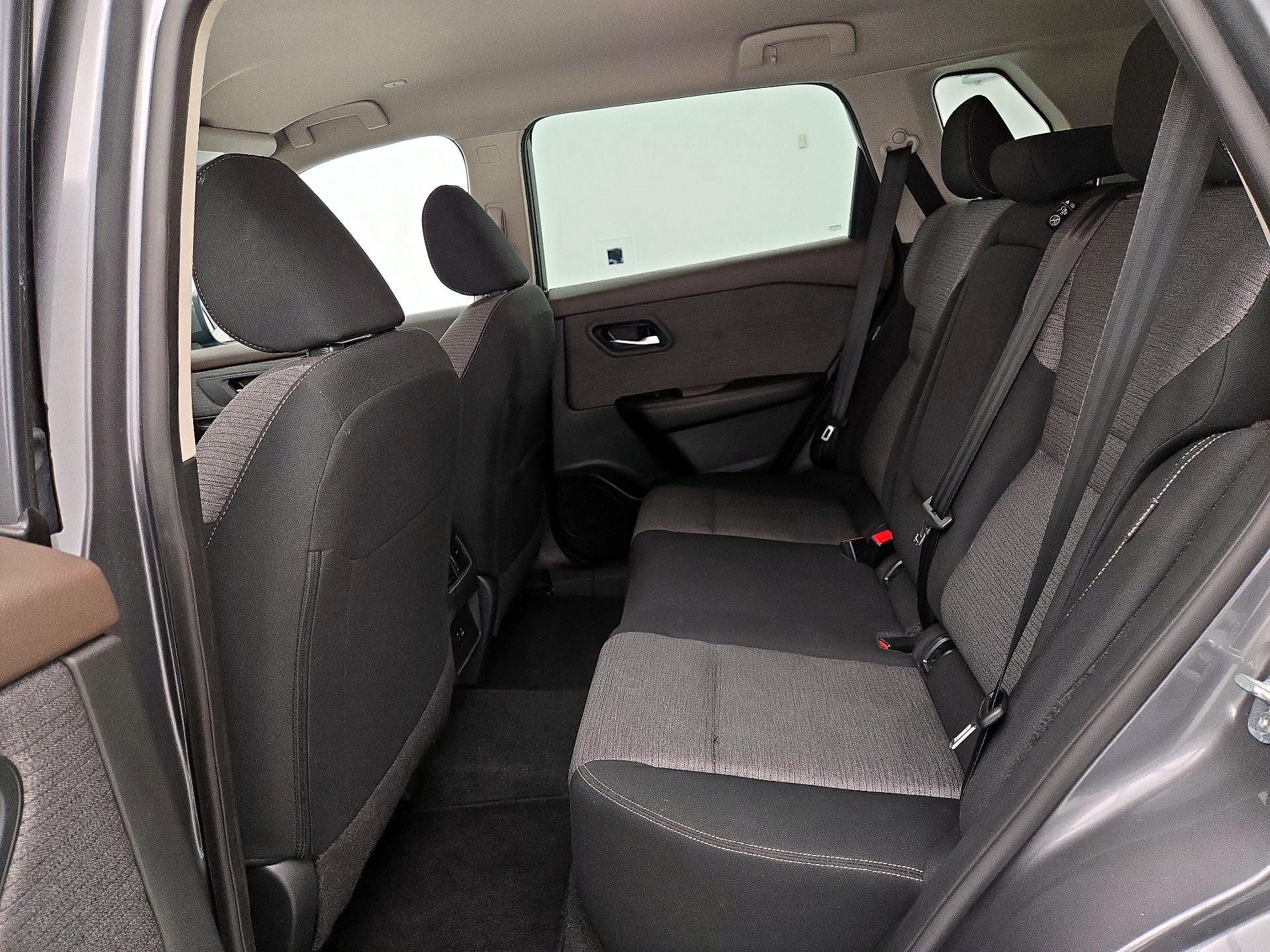 Thumbnail: 2023 Nissan Rogue - 19