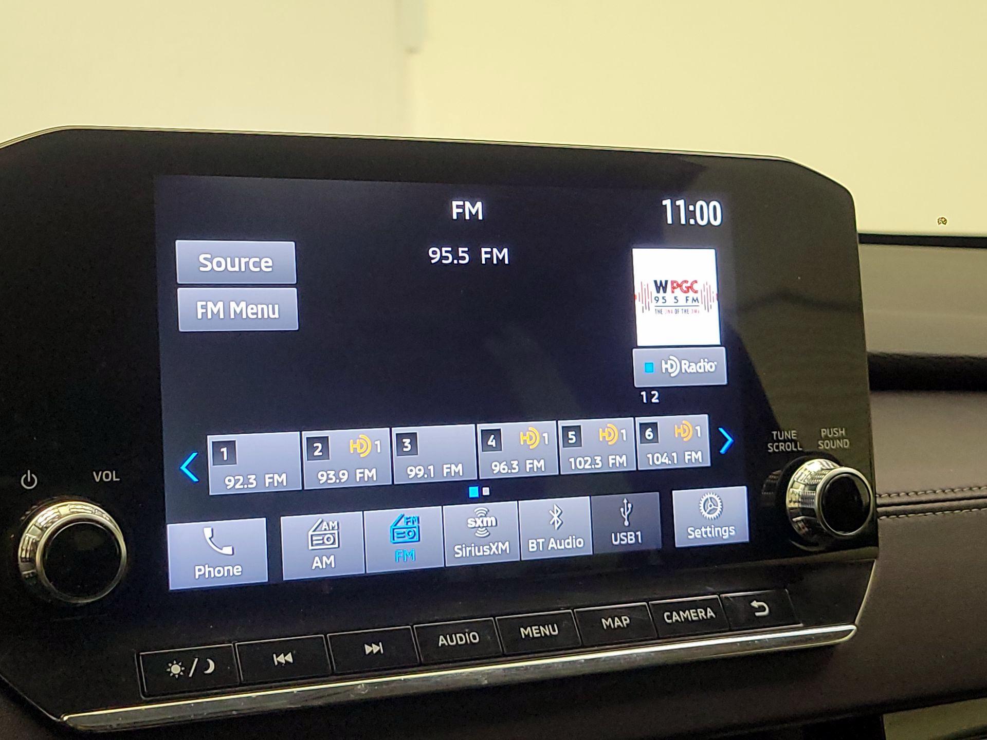 Thumbnail: 2023 Mitsubishi Outlander - 16