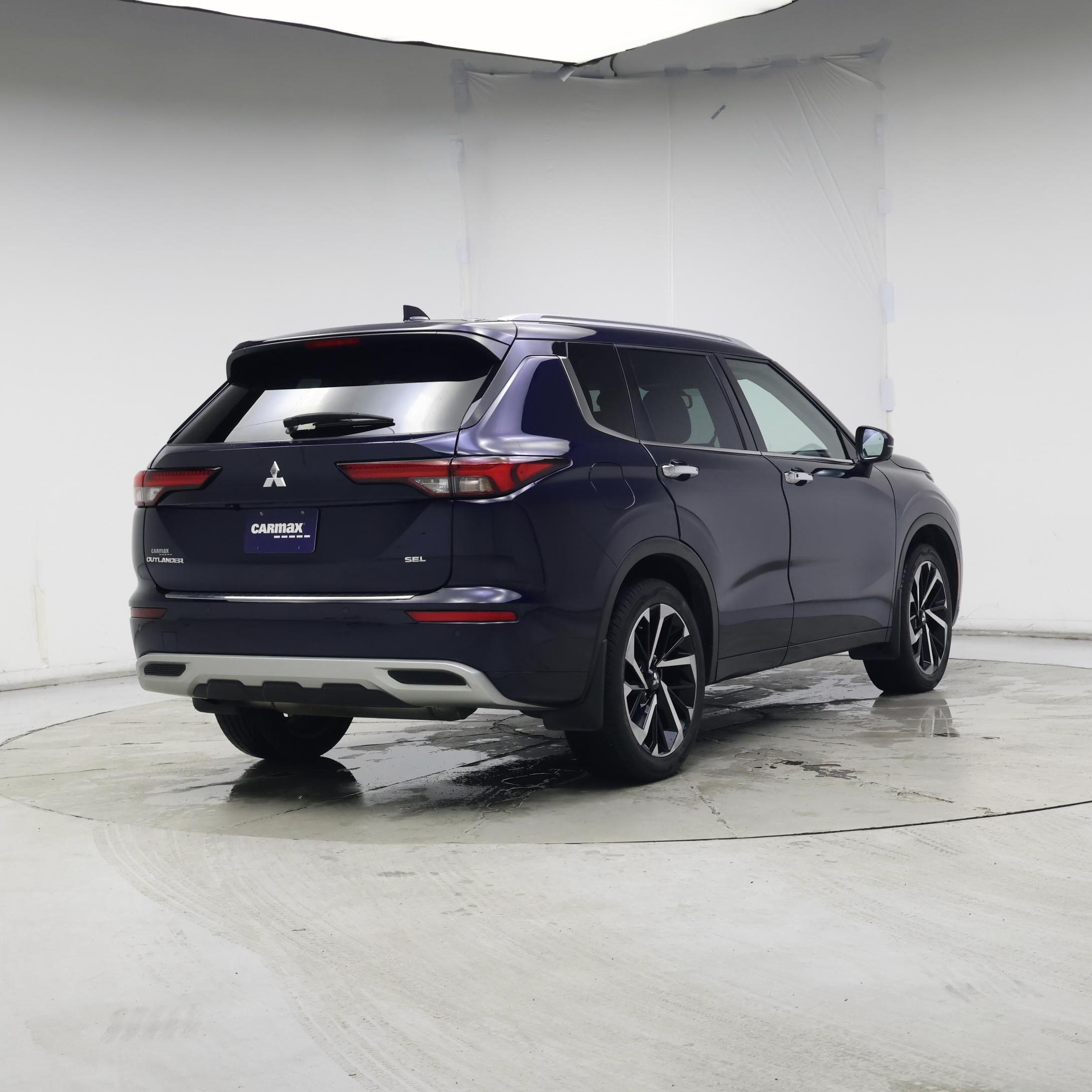 Thumbnail: 2023 Mitsubishi Outlander - 8