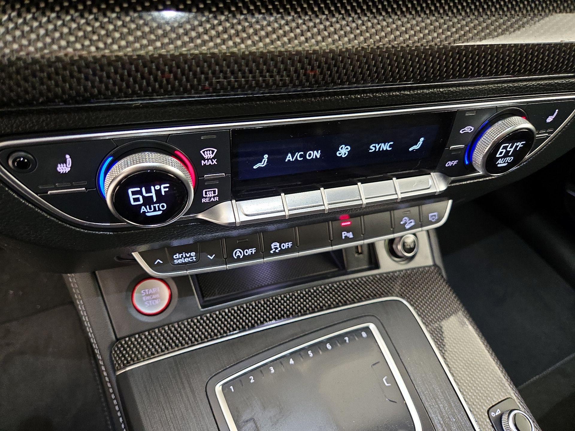 Thumbnail: 2020 Audi SQ5 - 17