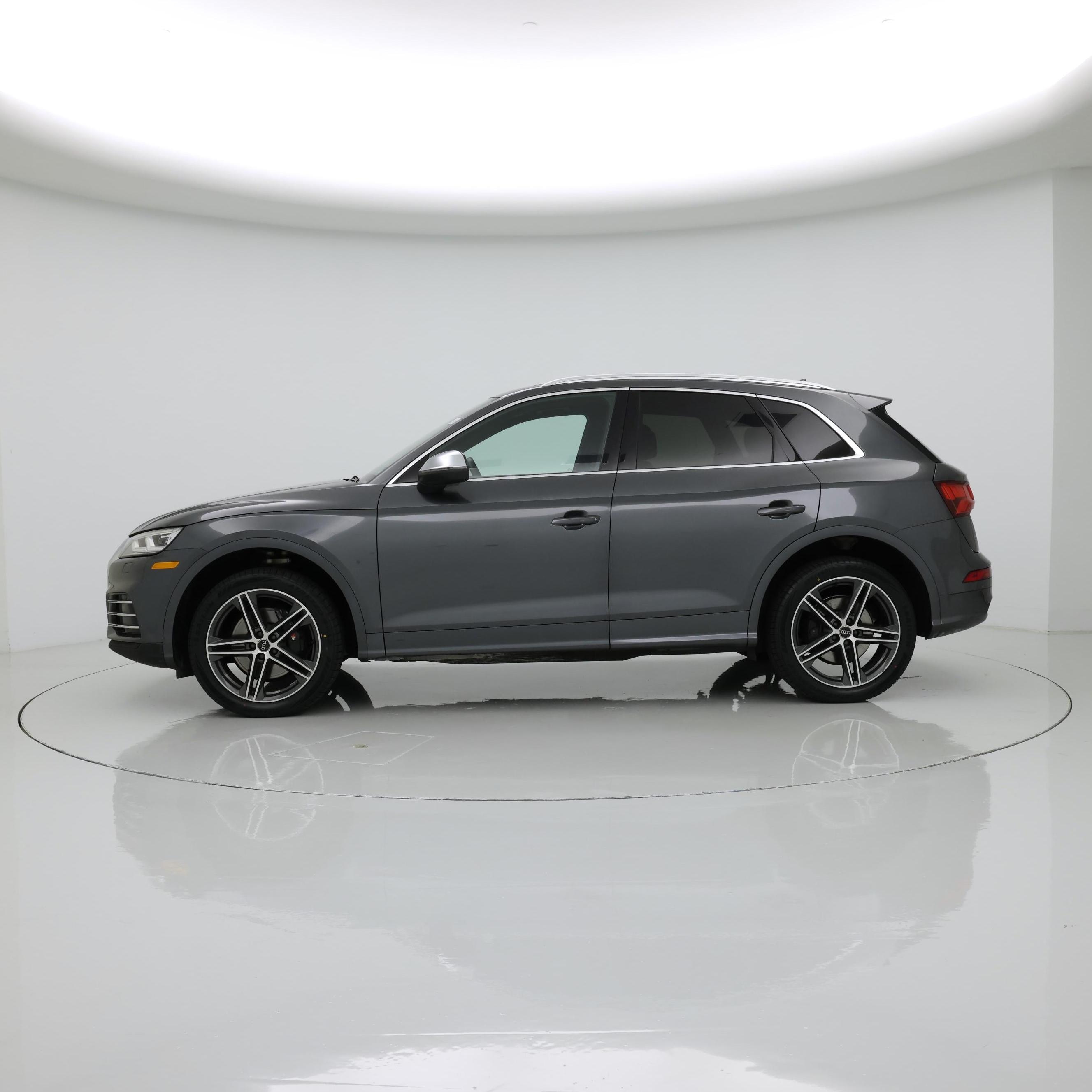 Thumbnail: 2020 Audi SQ5 - 3