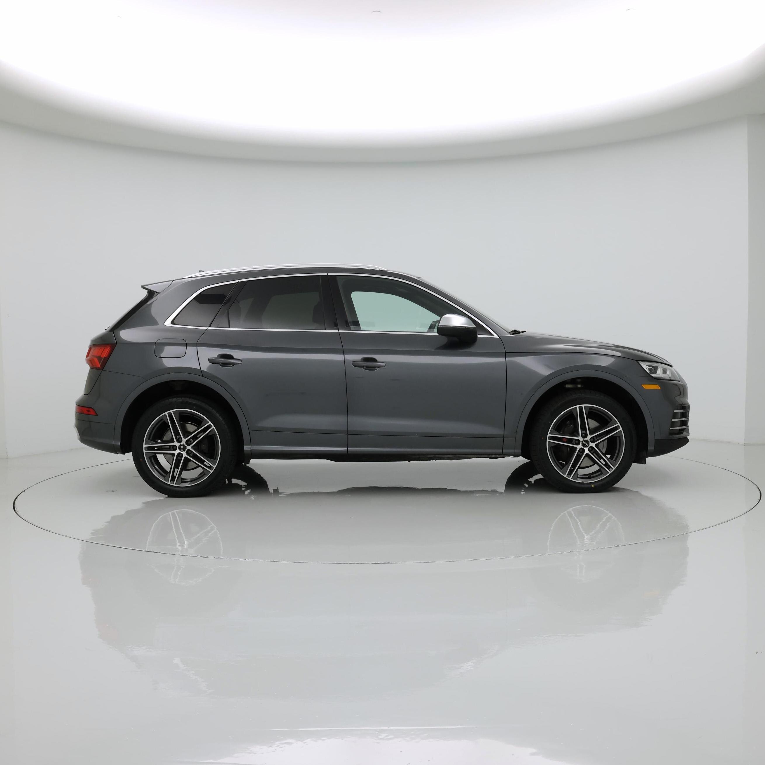 Thumbnail: 2020 Audi SQ5 - 7