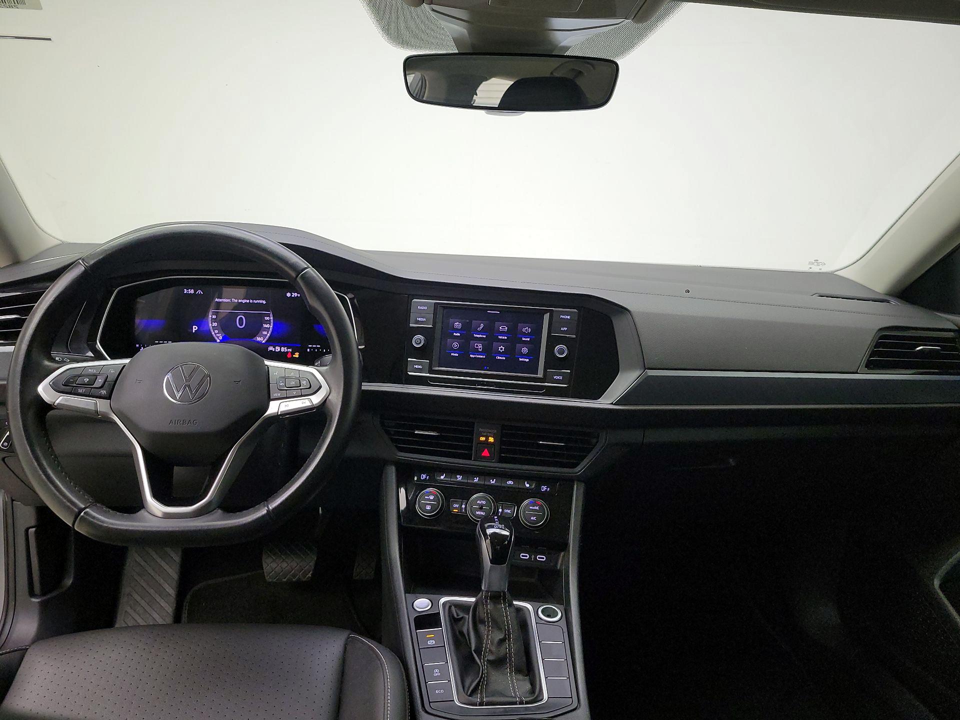 Thumbnail: 2024 Volkswagen Jetta - 9