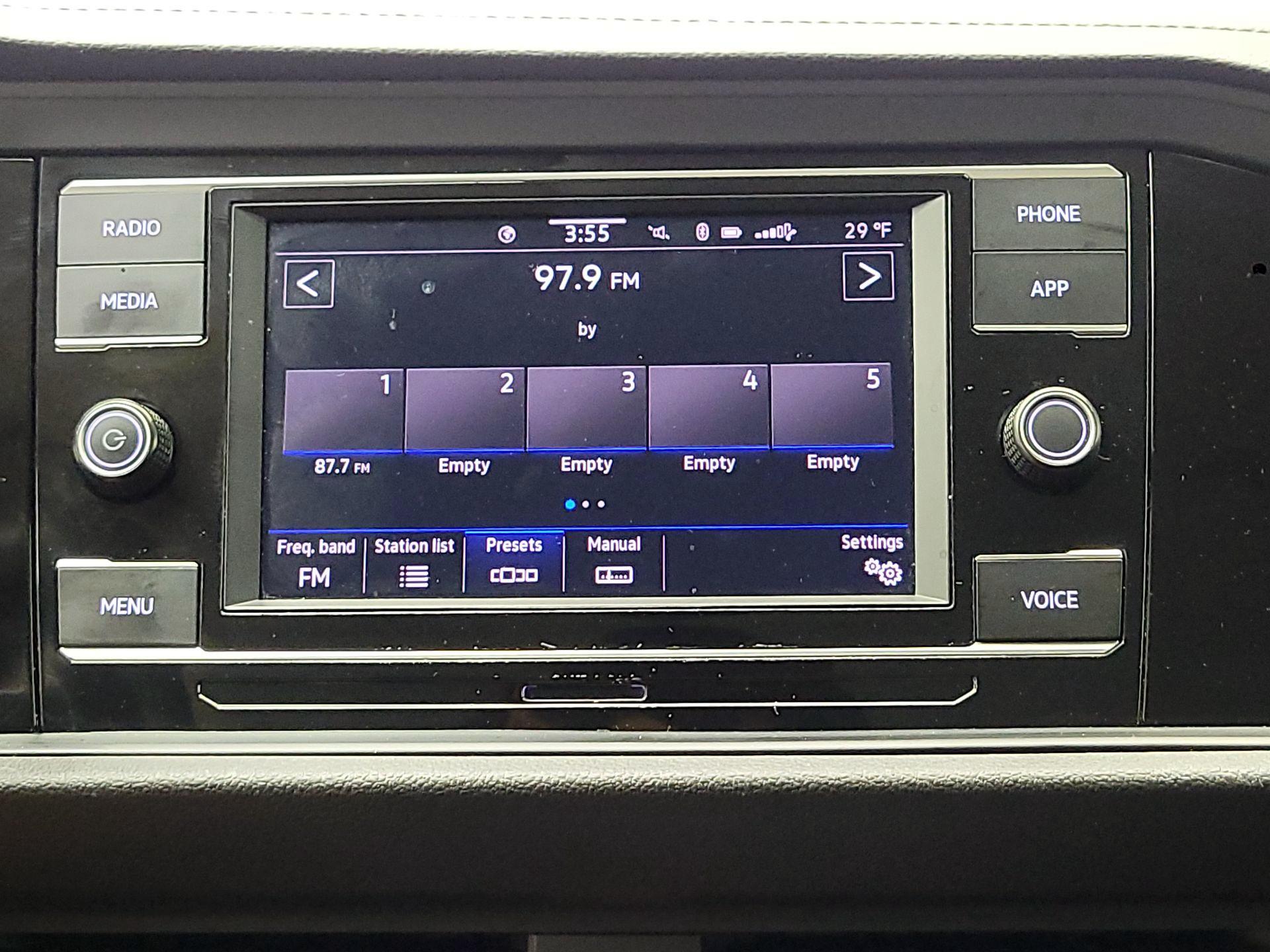 Thumbnail: 2024 Volkswagen Jetta - 15