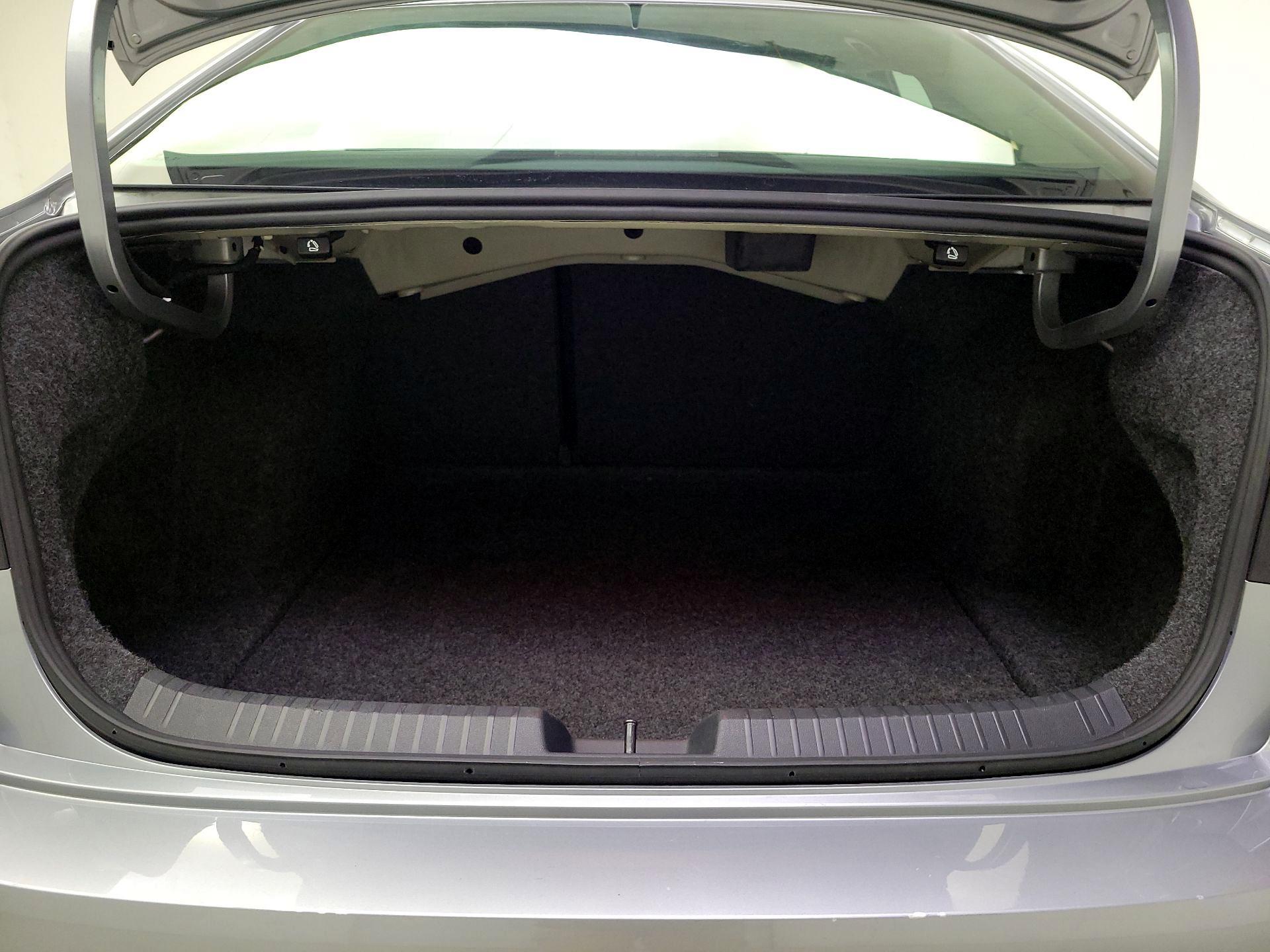 Thumbnail: 2024 Volkswagen Jetta - 20