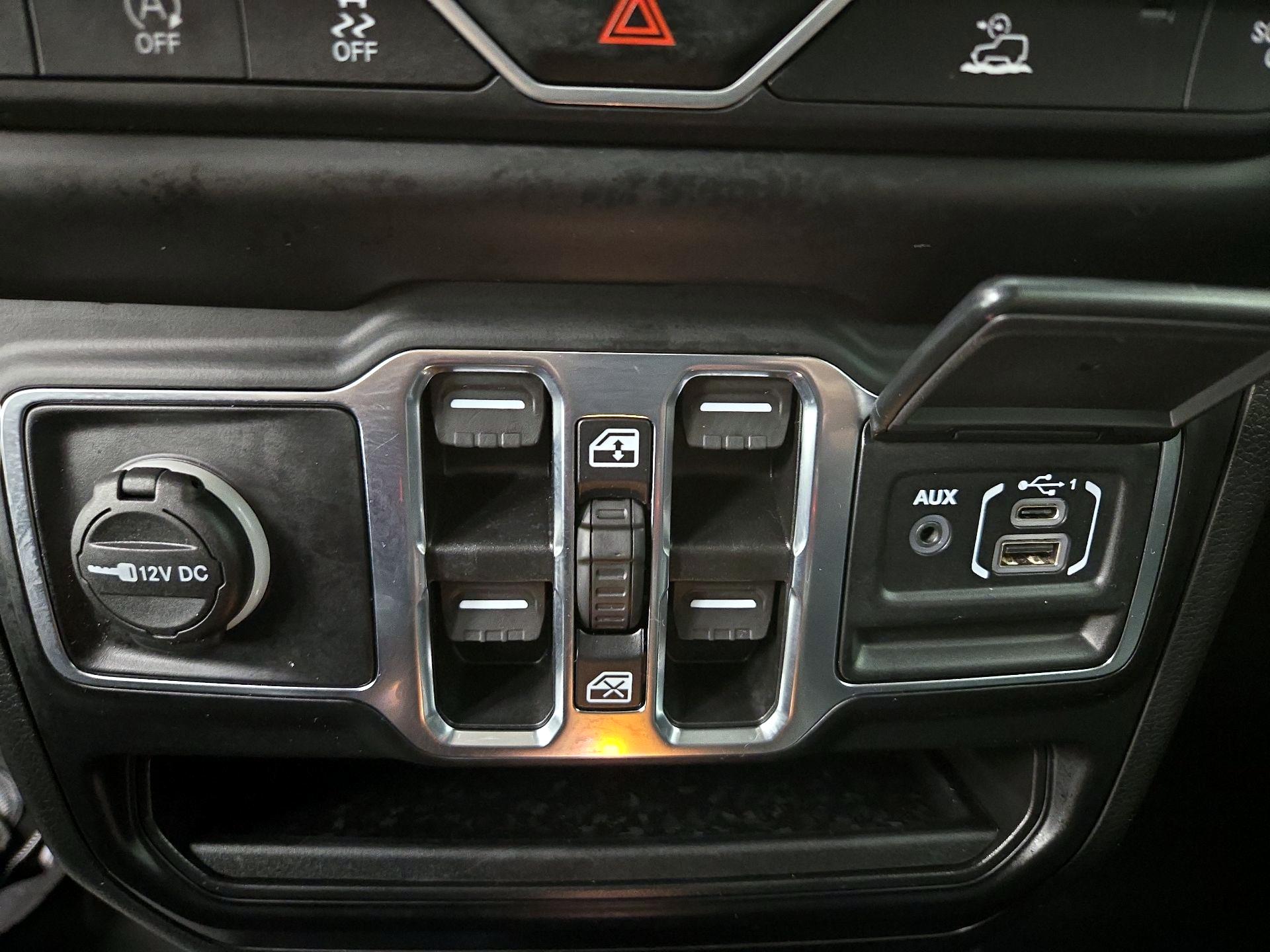 Thumbnail: 2023 Jeep Wrangler - 19