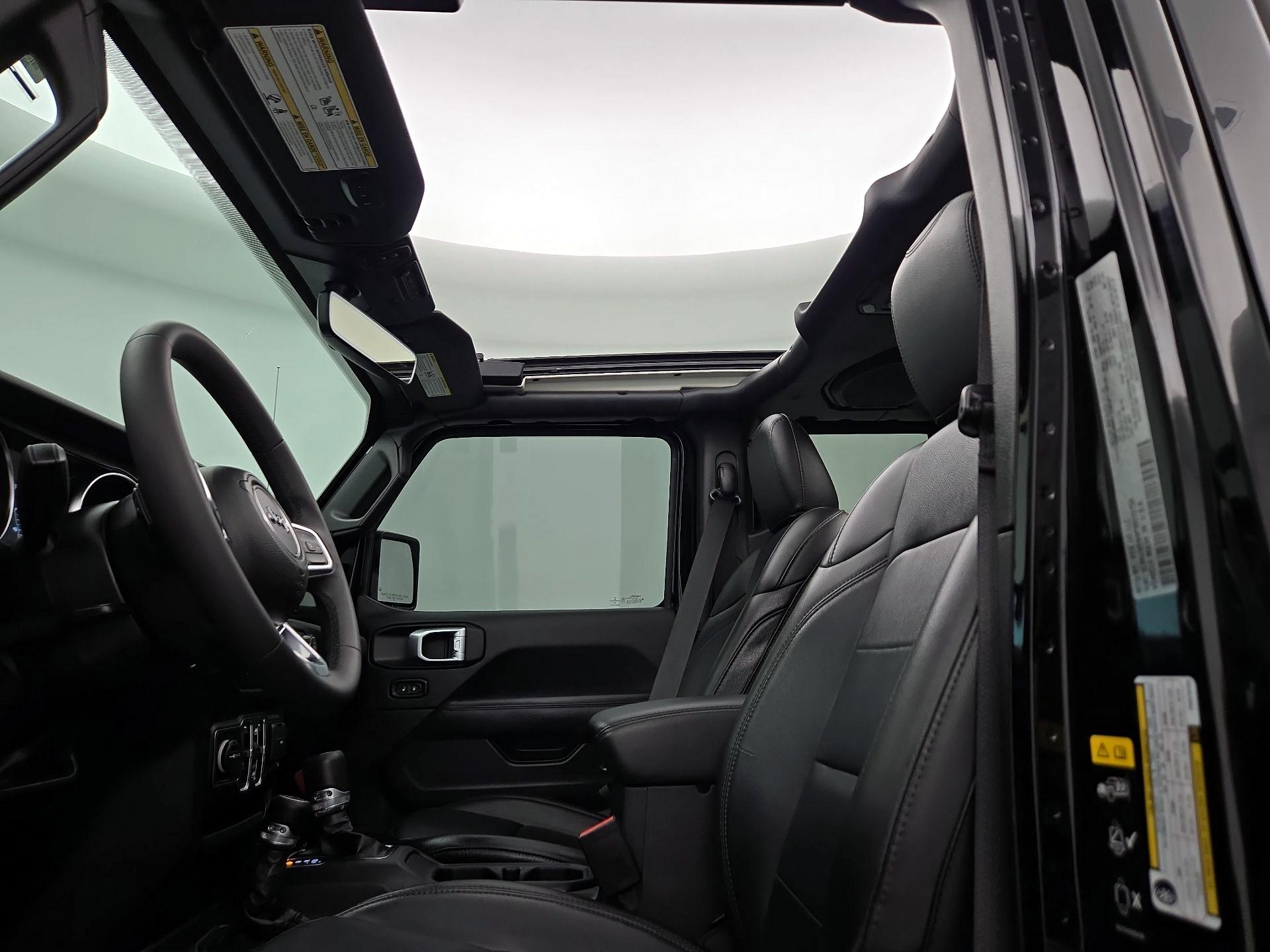 Thumbnail: 2023 Jeep Wrangler - 20