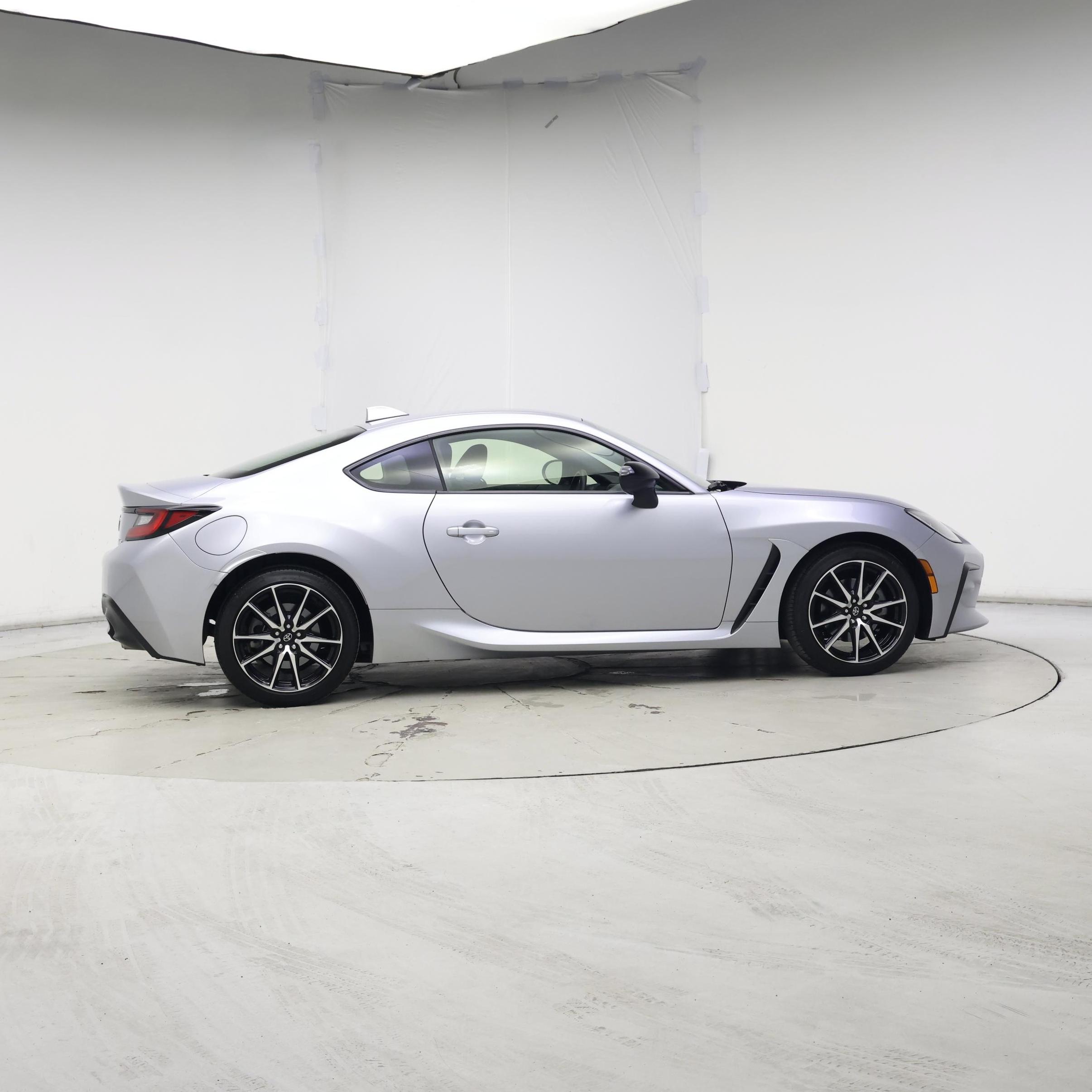 Thumbnail: 2023 Toyota GR86 - 7