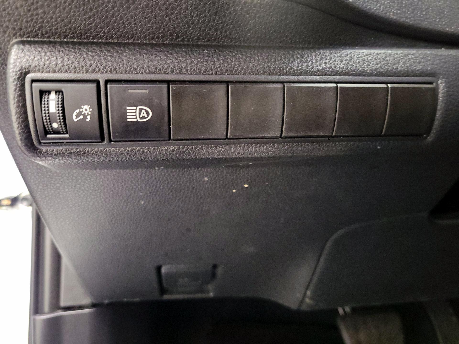 Thumbnail: 2024 Toyota Corolla - 13