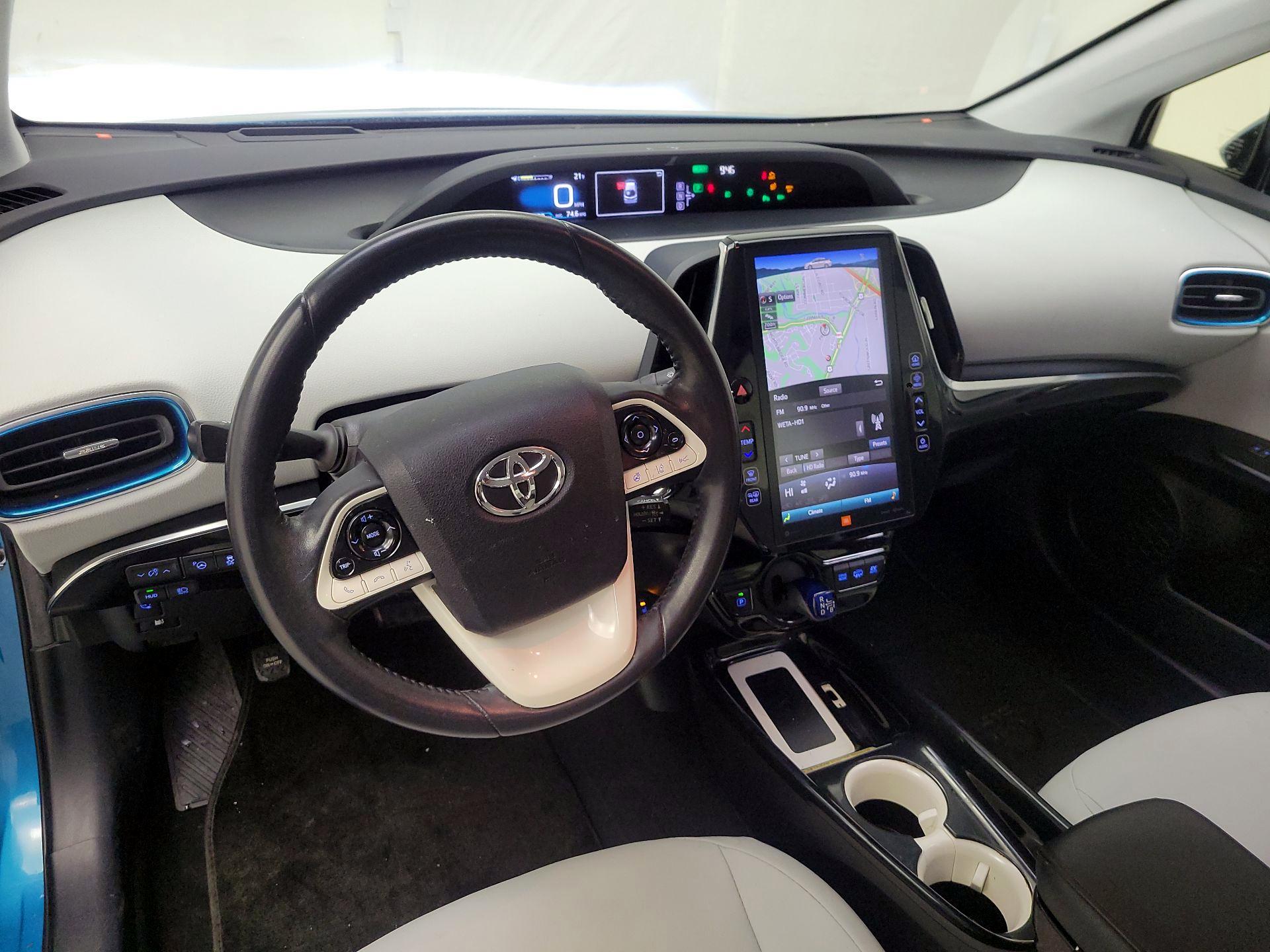 Thumbnail: 2017 Toyota Prius Prime - 9