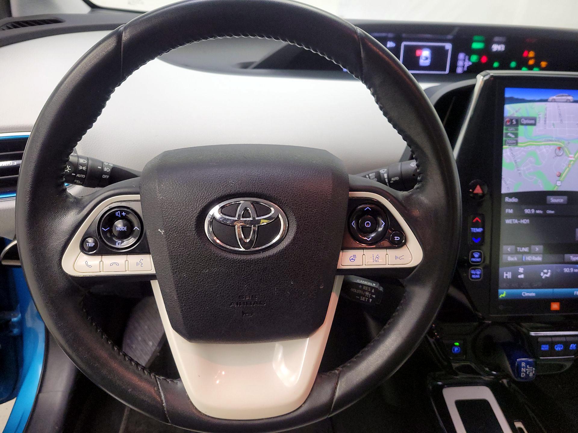 Thumbnail: 2017 Toyota Prius Prime - 10