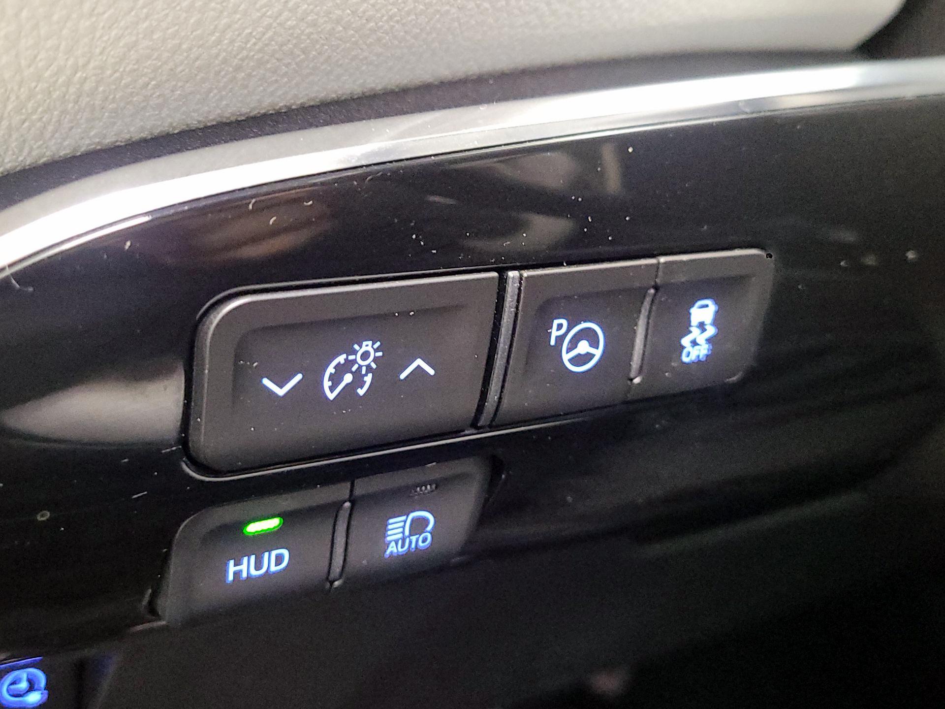 Thumbnail: 2017 Toyota Prius Prime - 13