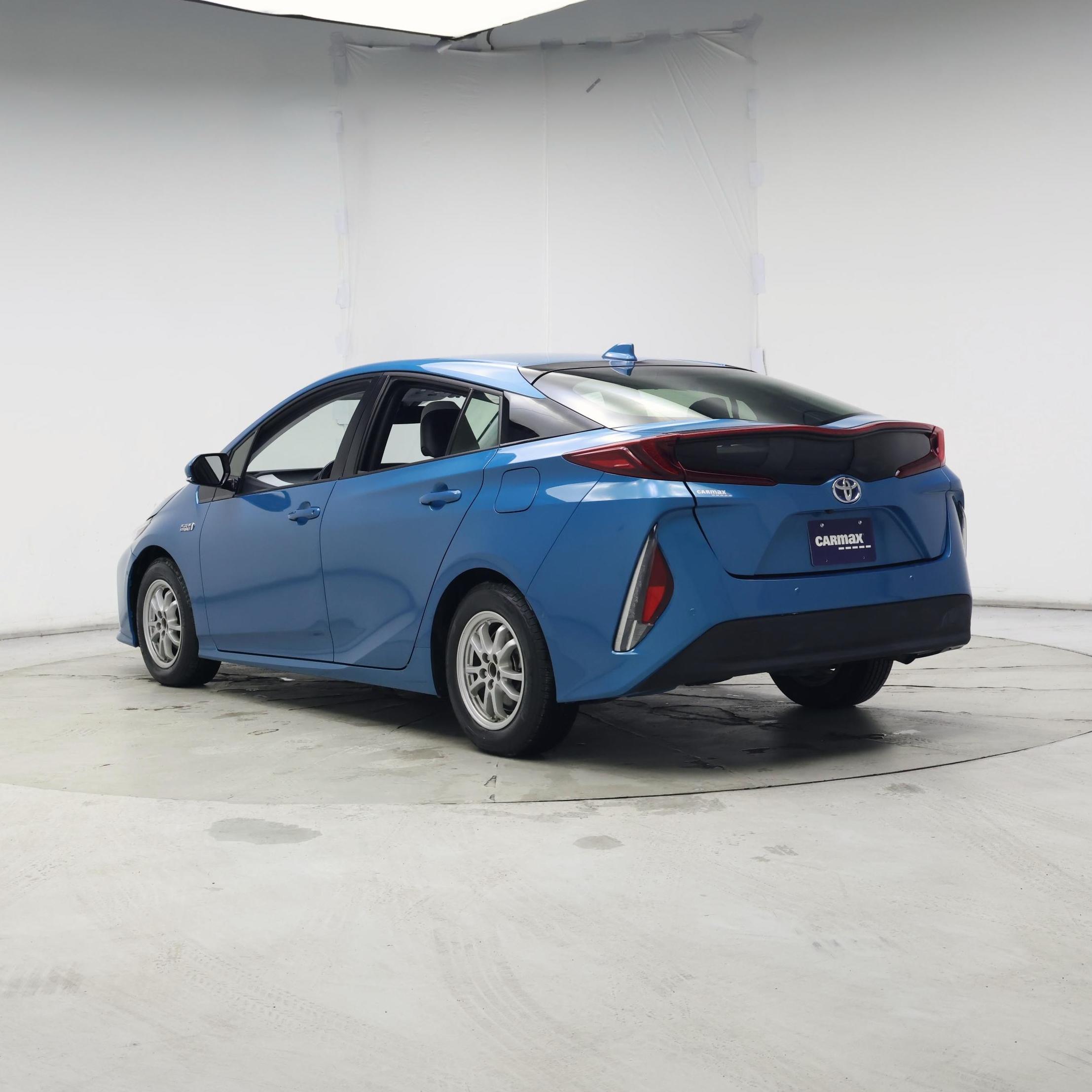 Thumbnail: 2017 Toyota Prius Prime - 2