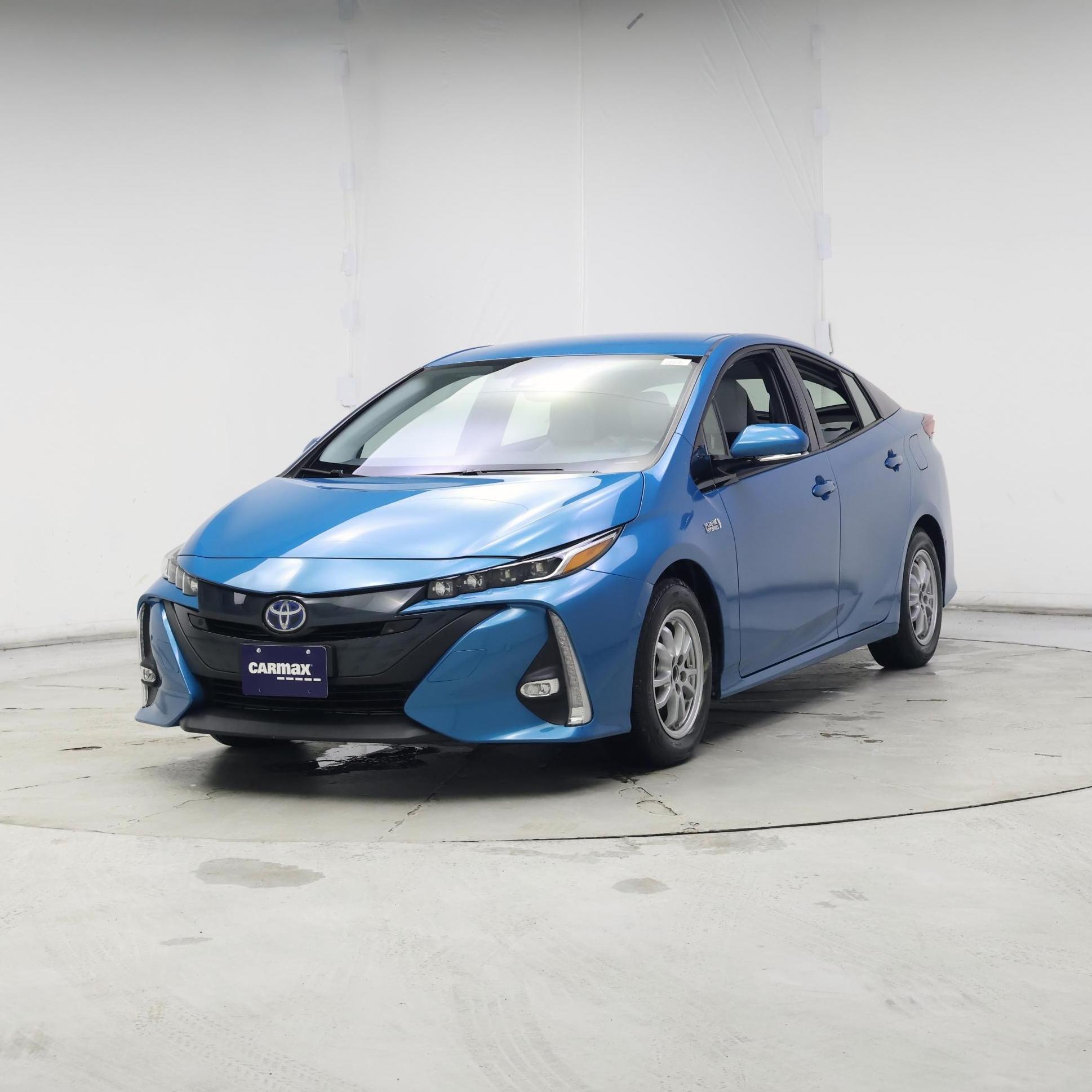 Thumbnail: 2017 Toyota Prius Prime - 4