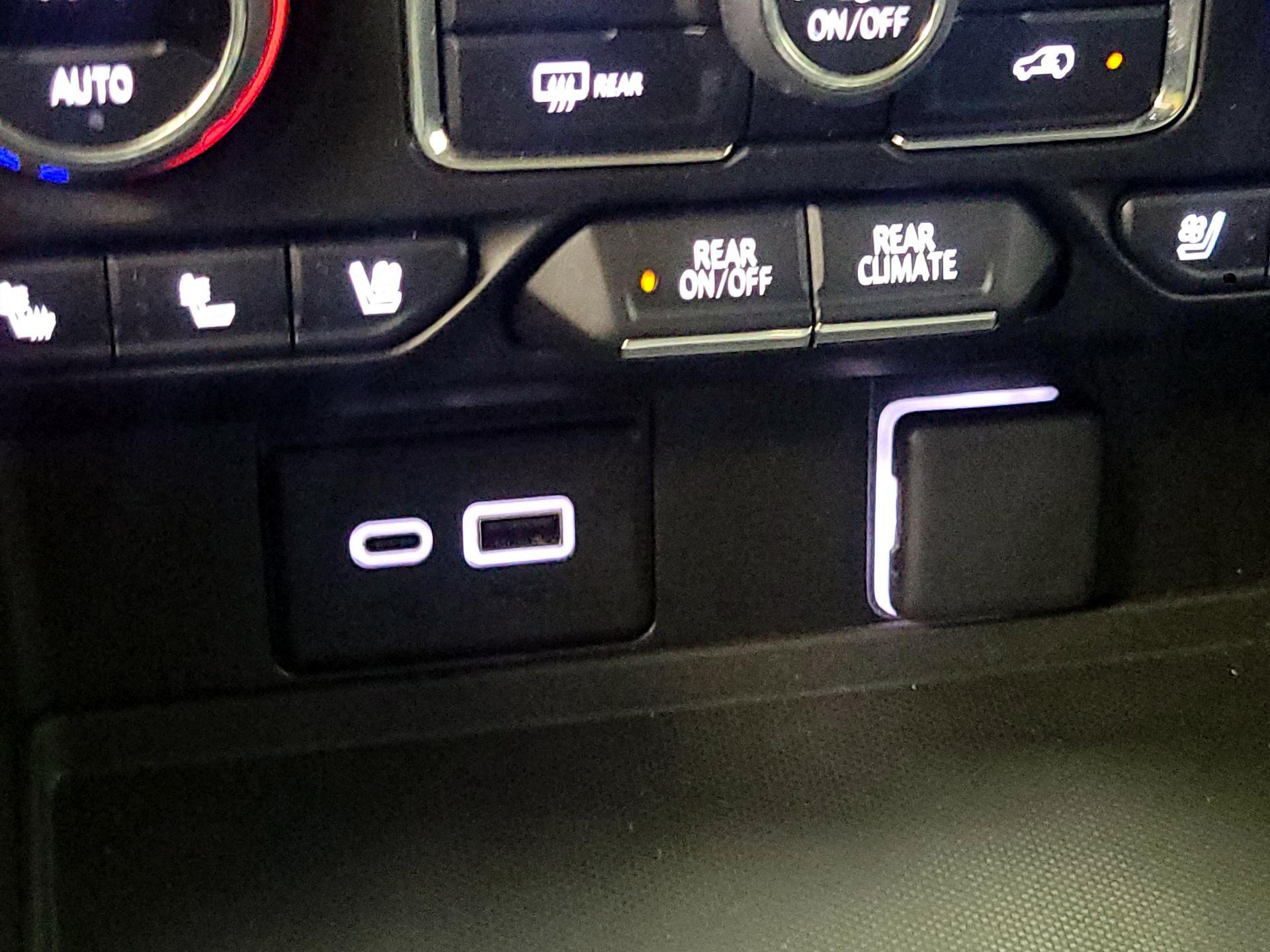 Thumbnail: 2023 Chevrolet Suburban - 17